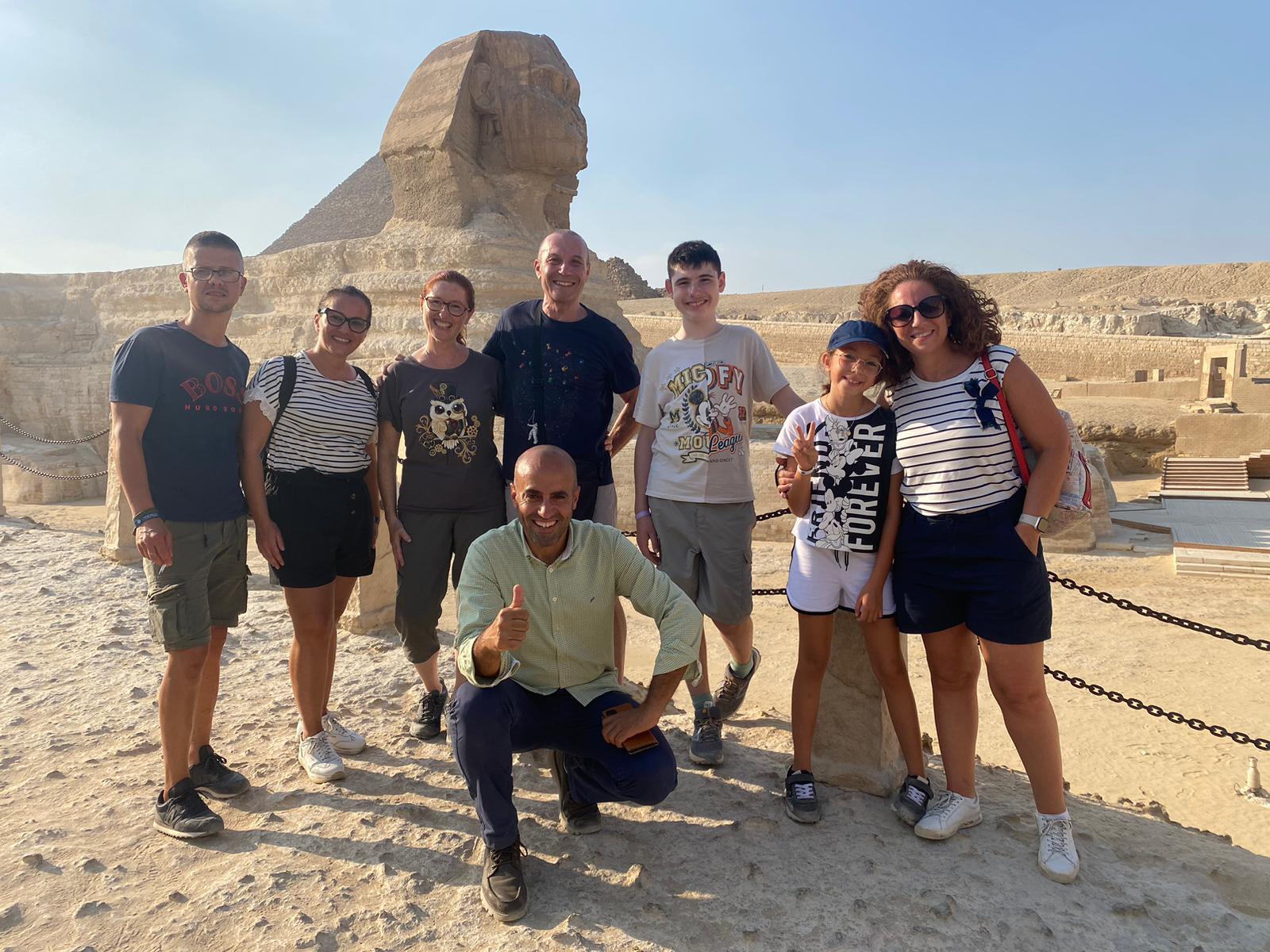 Sharm El Sheikh to Cairo: Pyramids, Sphinx & Egyptian Museum Day Tour