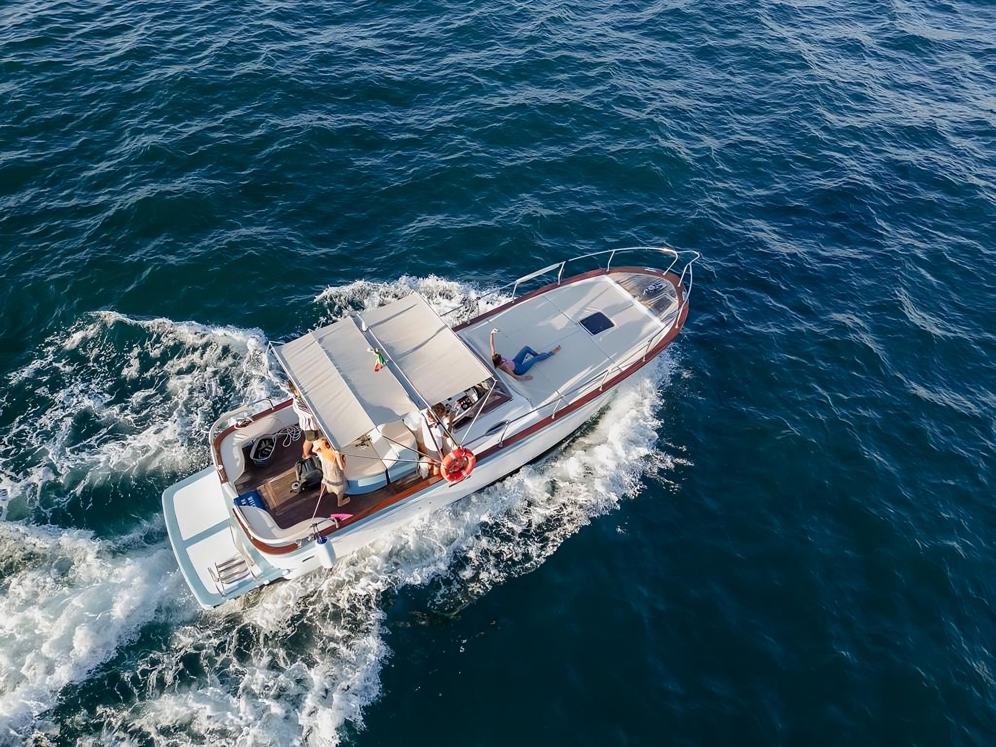 Capri Island Full-Day Cruise from Sorrento by Traditional Boat
