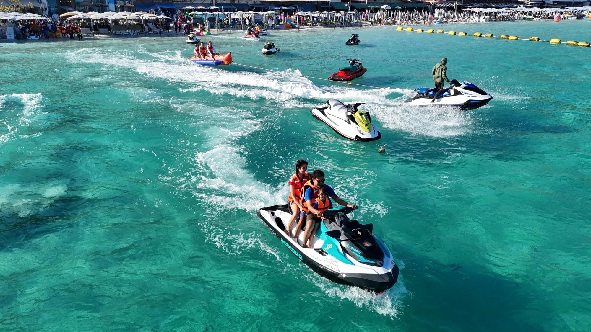 Pattaya: Coral Island Snorkeling and Kayaking Adventure