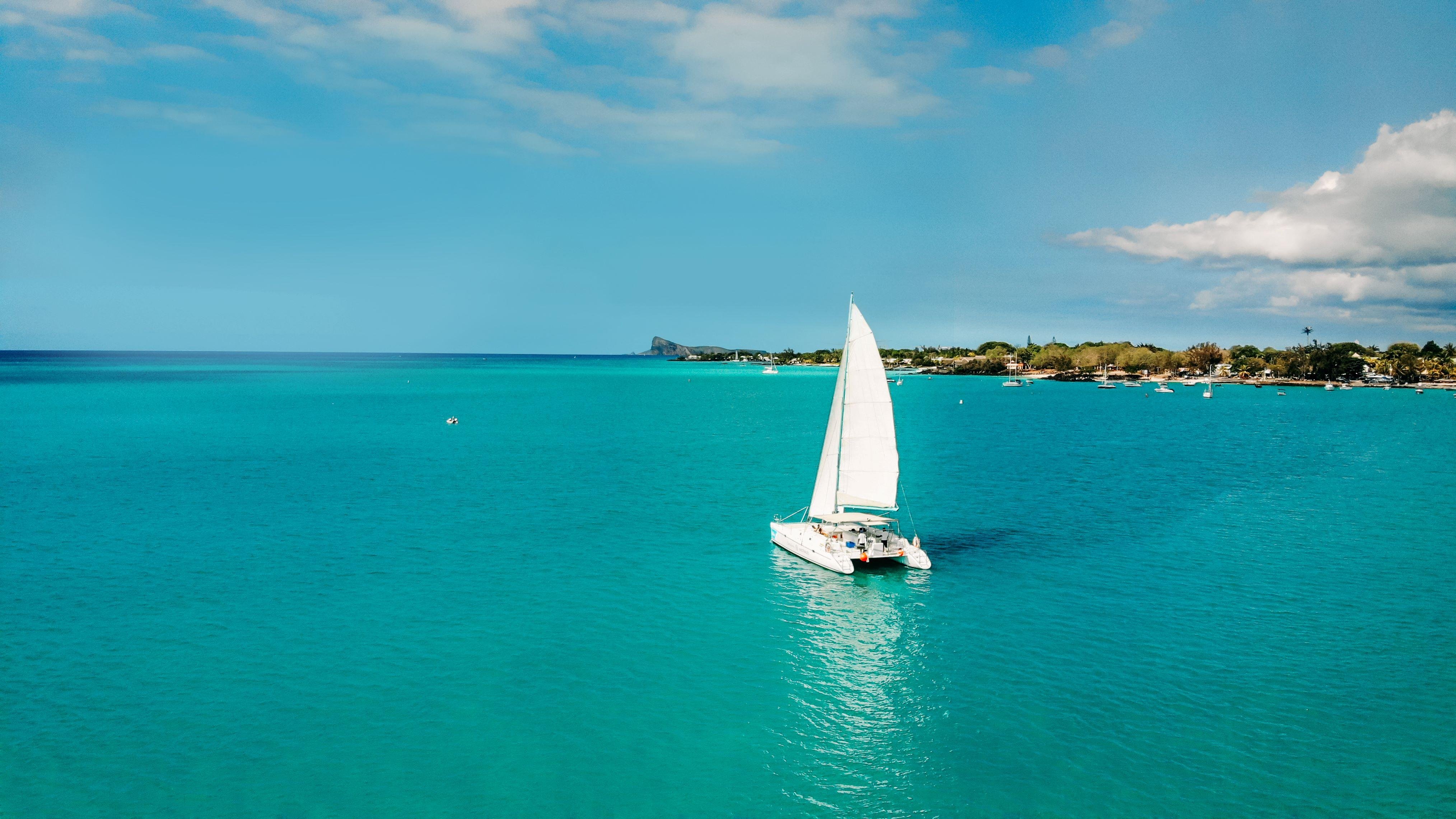 Northern Mauritius Catamaran Day Trip: Île Plate, Îlot Gabriel & Coin de Mire