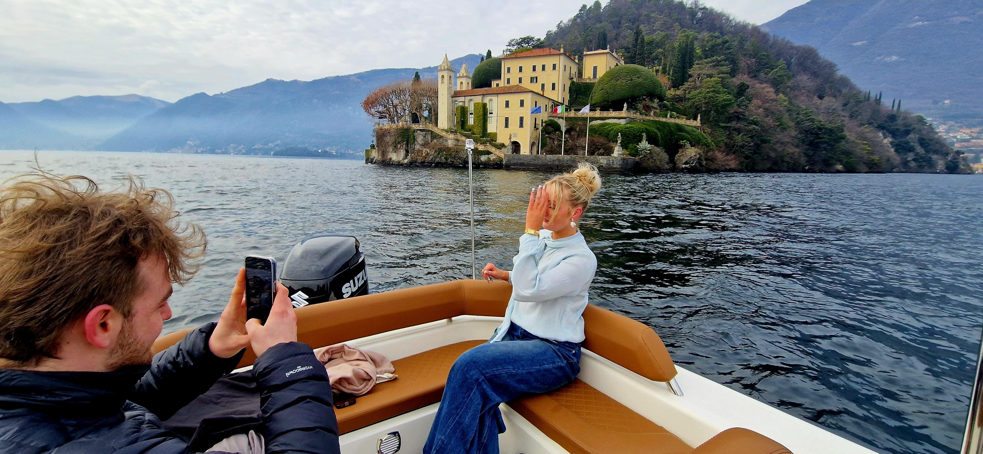 Lake Como: Private Boat Tour with Prosecco Aperitif