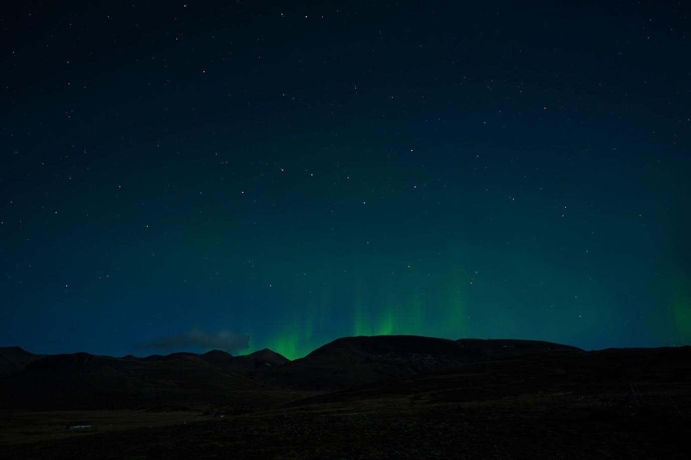 Reykjavik Northern Lights Minibus Hunt with Hot Cocoa