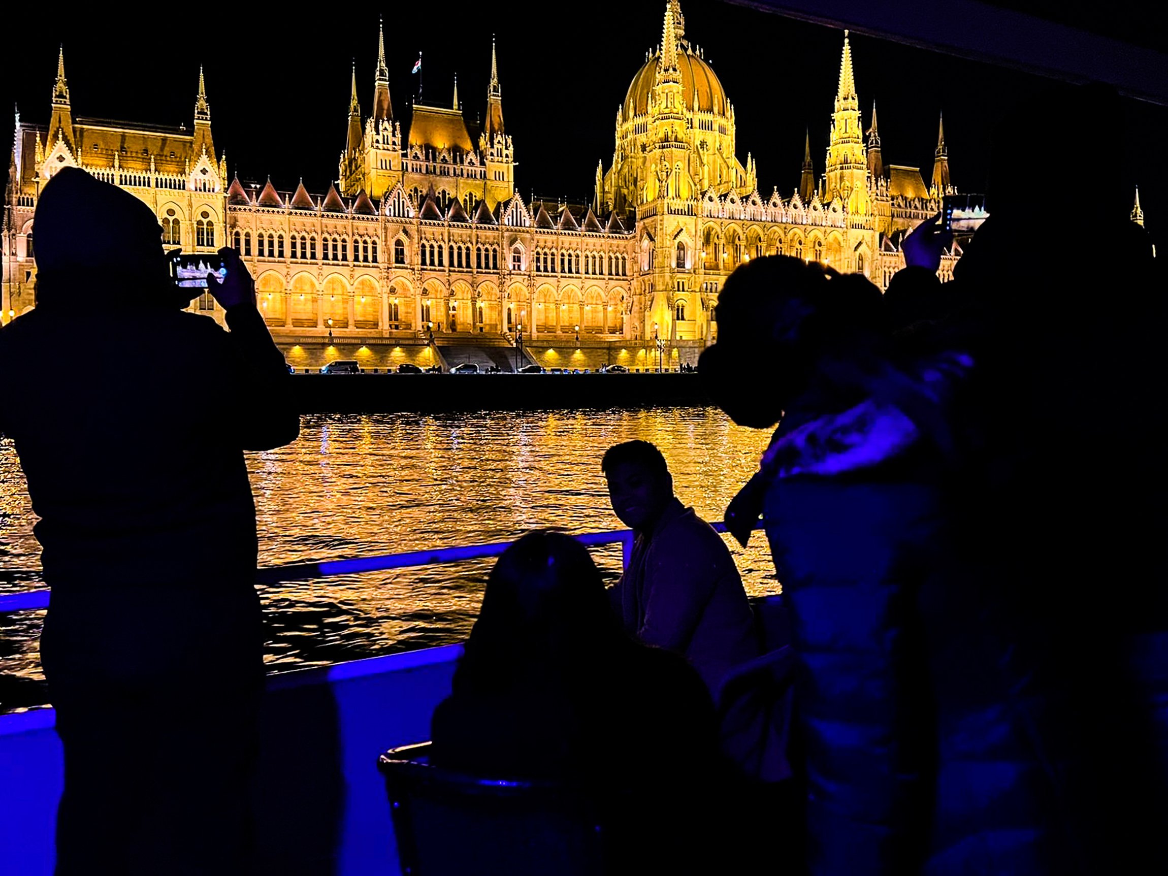 Budapest Sightseeing Cruise — image 8