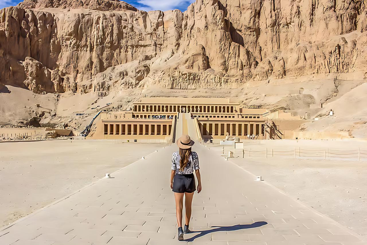 Hurghada to Luxor: Valley of the Kings & Tutankhamun's Tomb Day Tour
