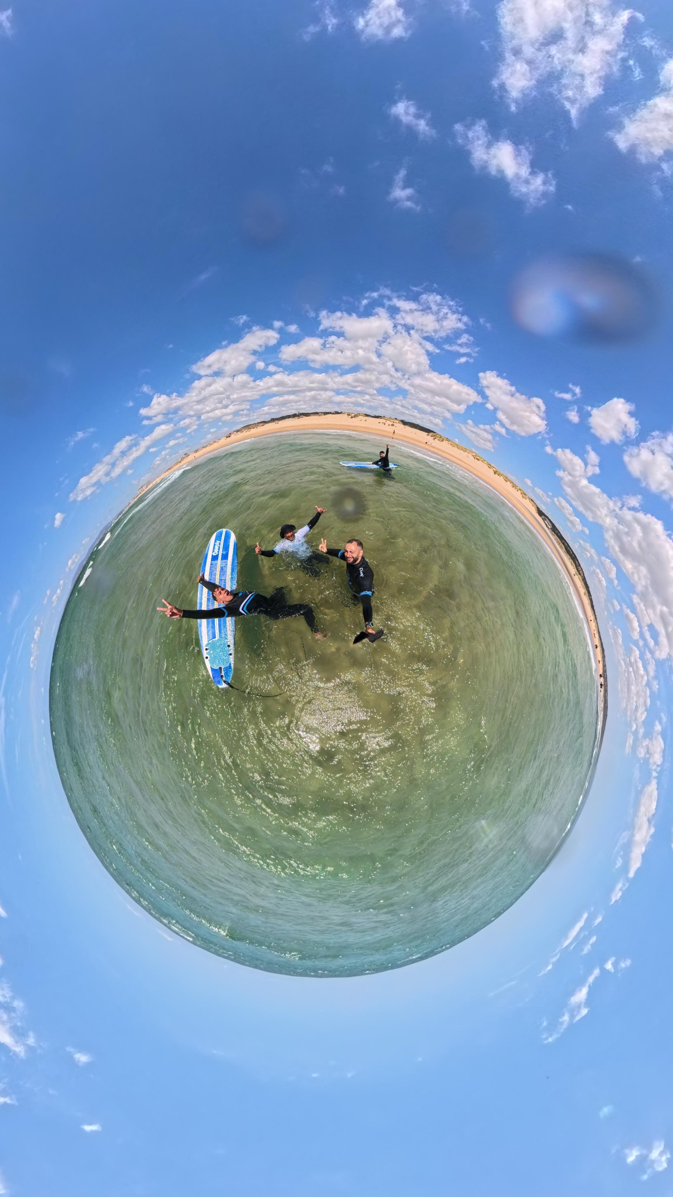 Lisbon: Beginner Surf Lesson at Costa de Caparica