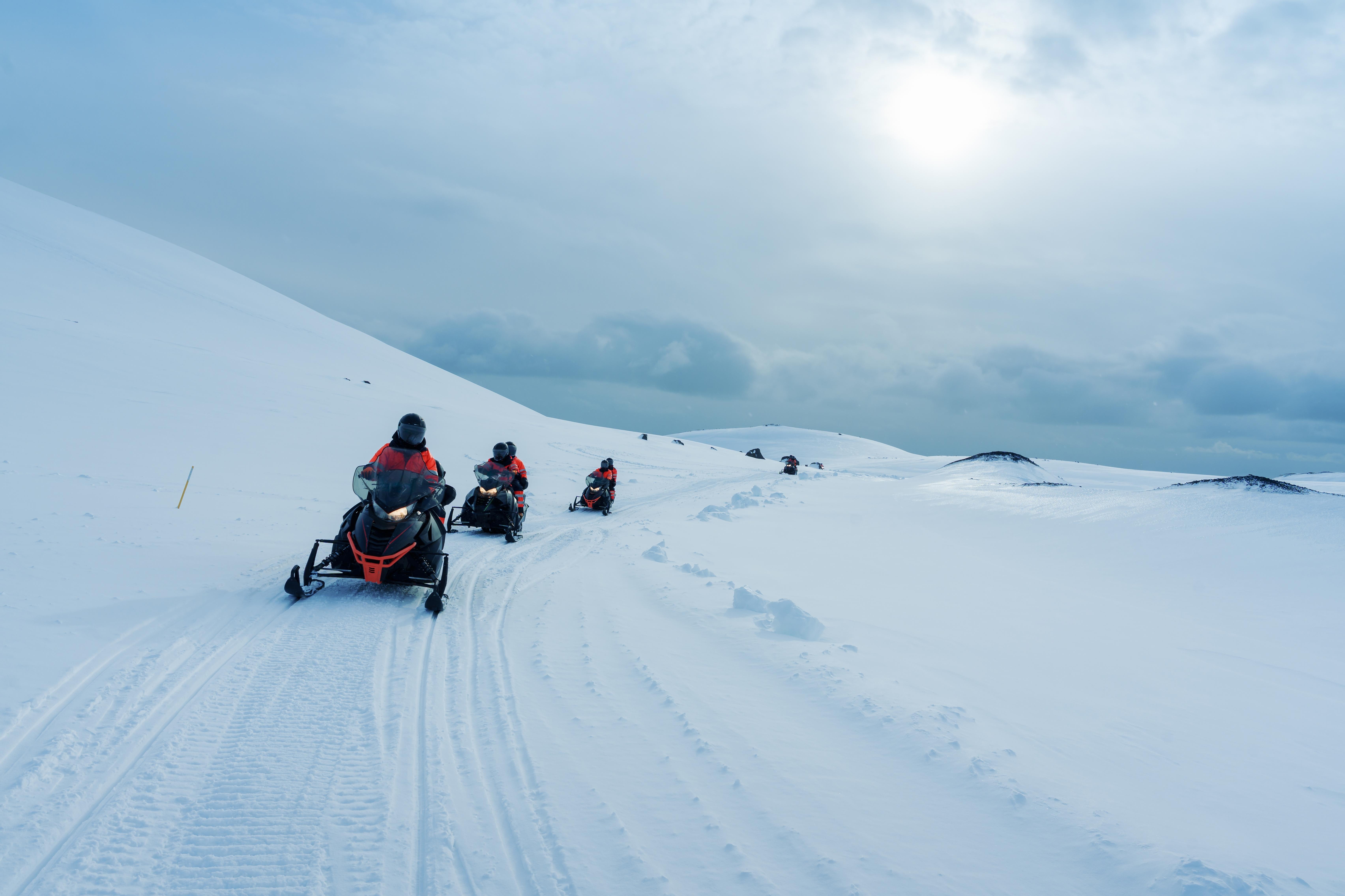 Super Jeep Golden Circle & Langjökull Glacier Snowmobile Expedition