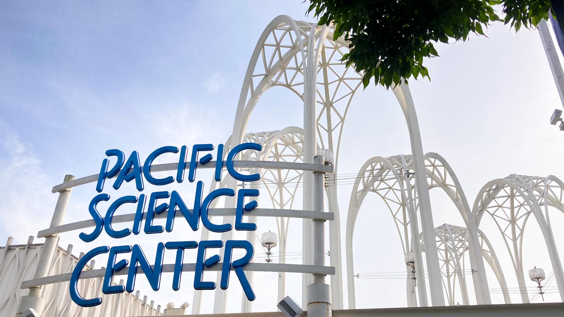 Seattle CityPASS attractions — Space Needle, Seattle Aquarium and the harbor — image 21