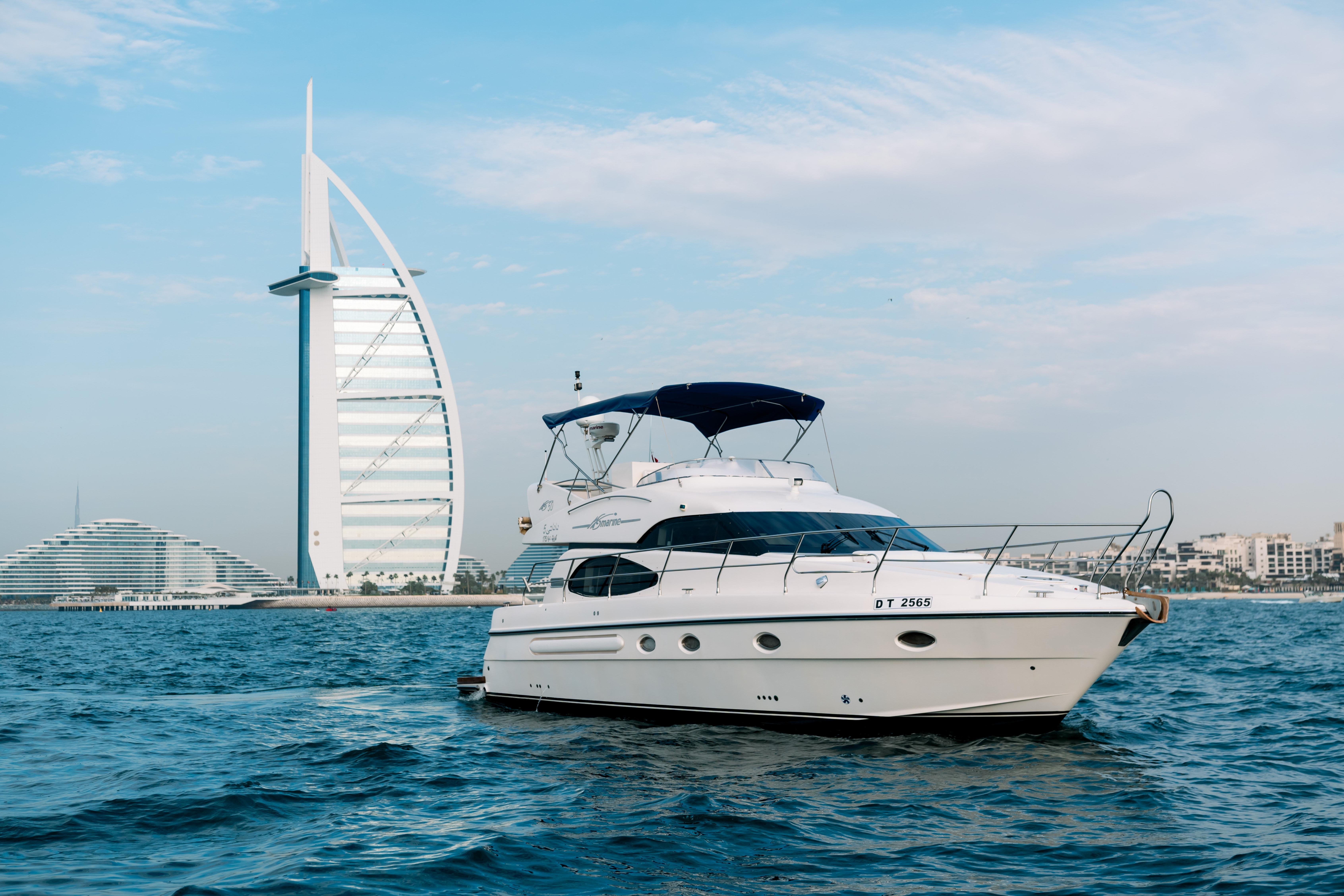 Private Luxury Yacht Charter in Dubai with Optional BBQ
