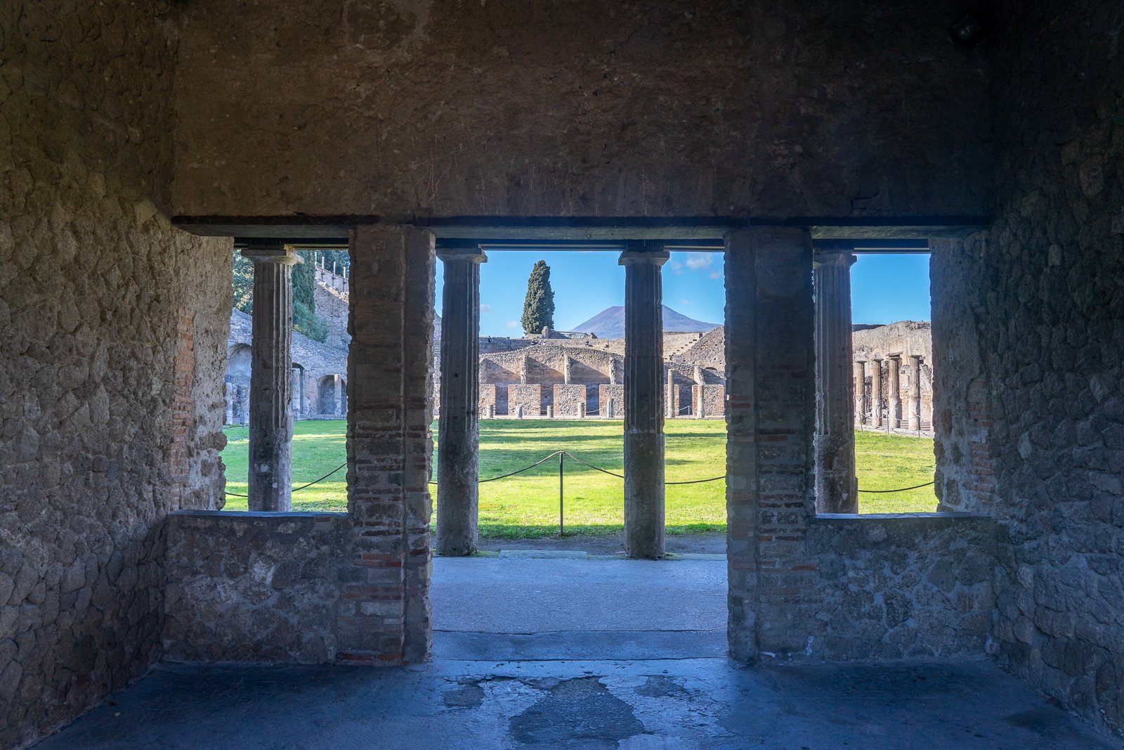 Pompeii Guided Walking Tour with Priority Access