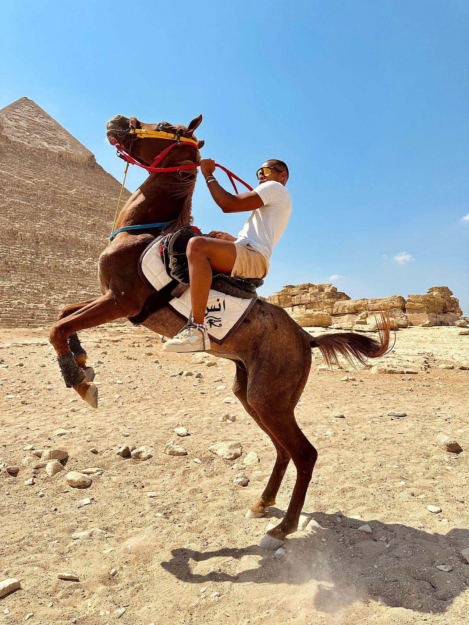 Sharm El Sheikh to Cairo: Pyramids, Sphinx & Egyptian Museum Day Tour