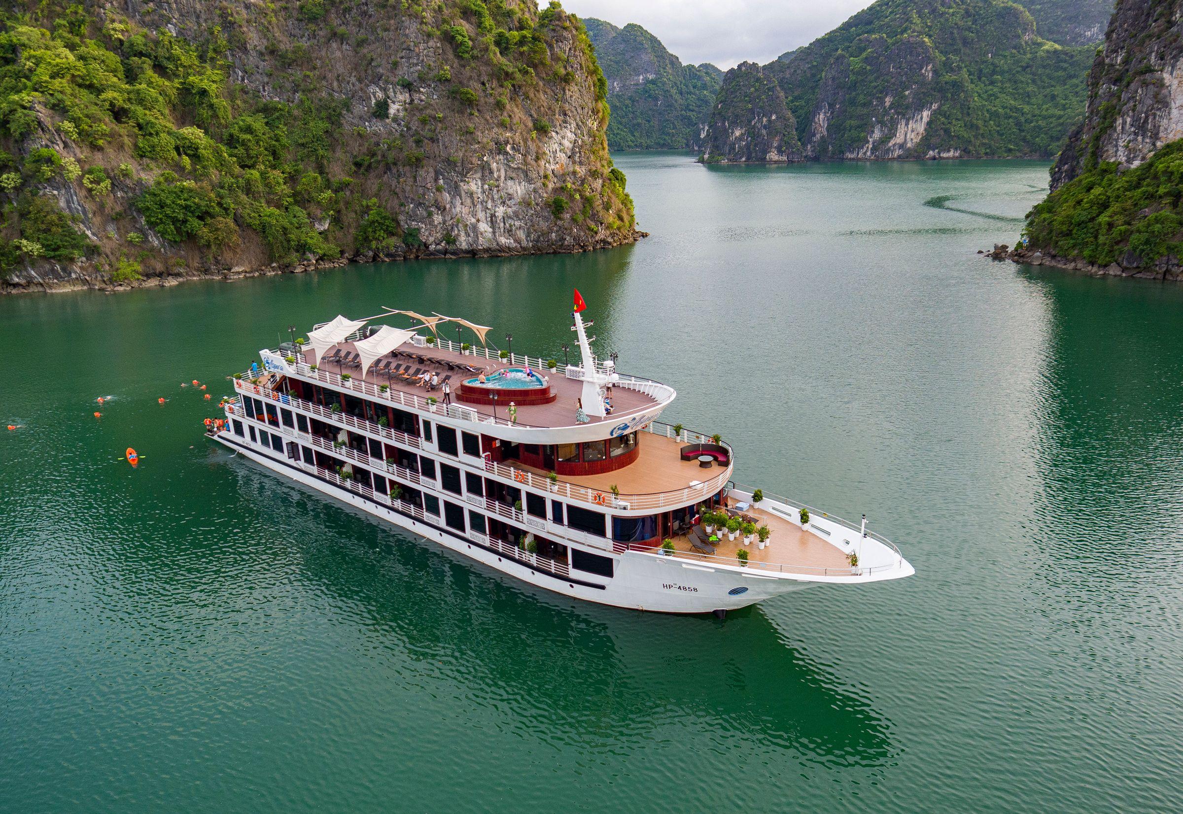 Hanoi: 2-Day Lan Ha & Halong Bay 5-Star Cruise with Private Balcony