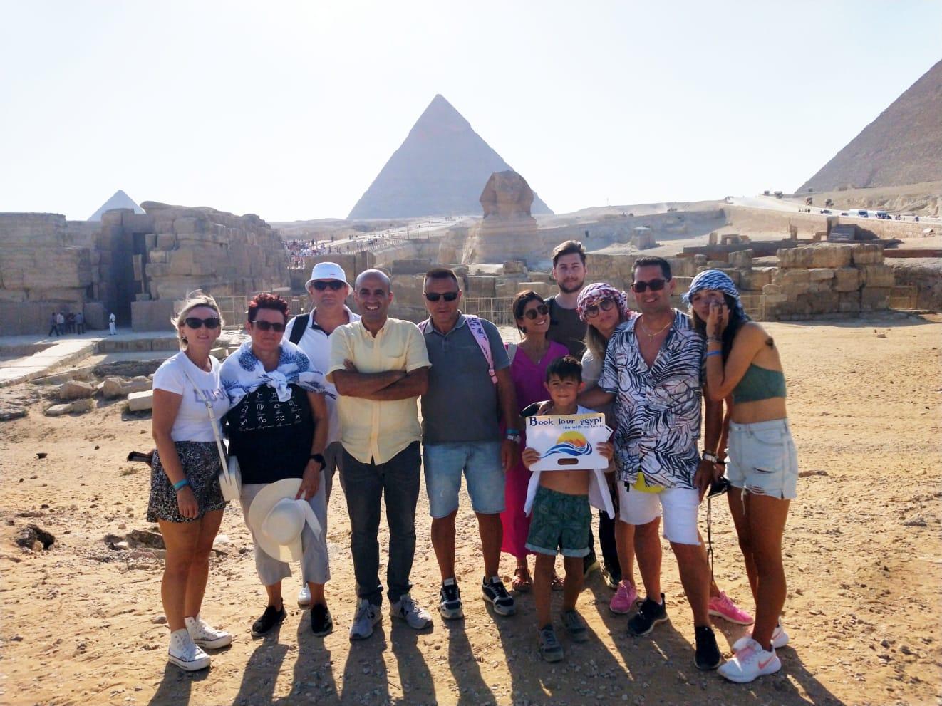 Sharm El Sheikh to Cairo: Pyramids, Sphinx & Egyptian Museum Day Tour