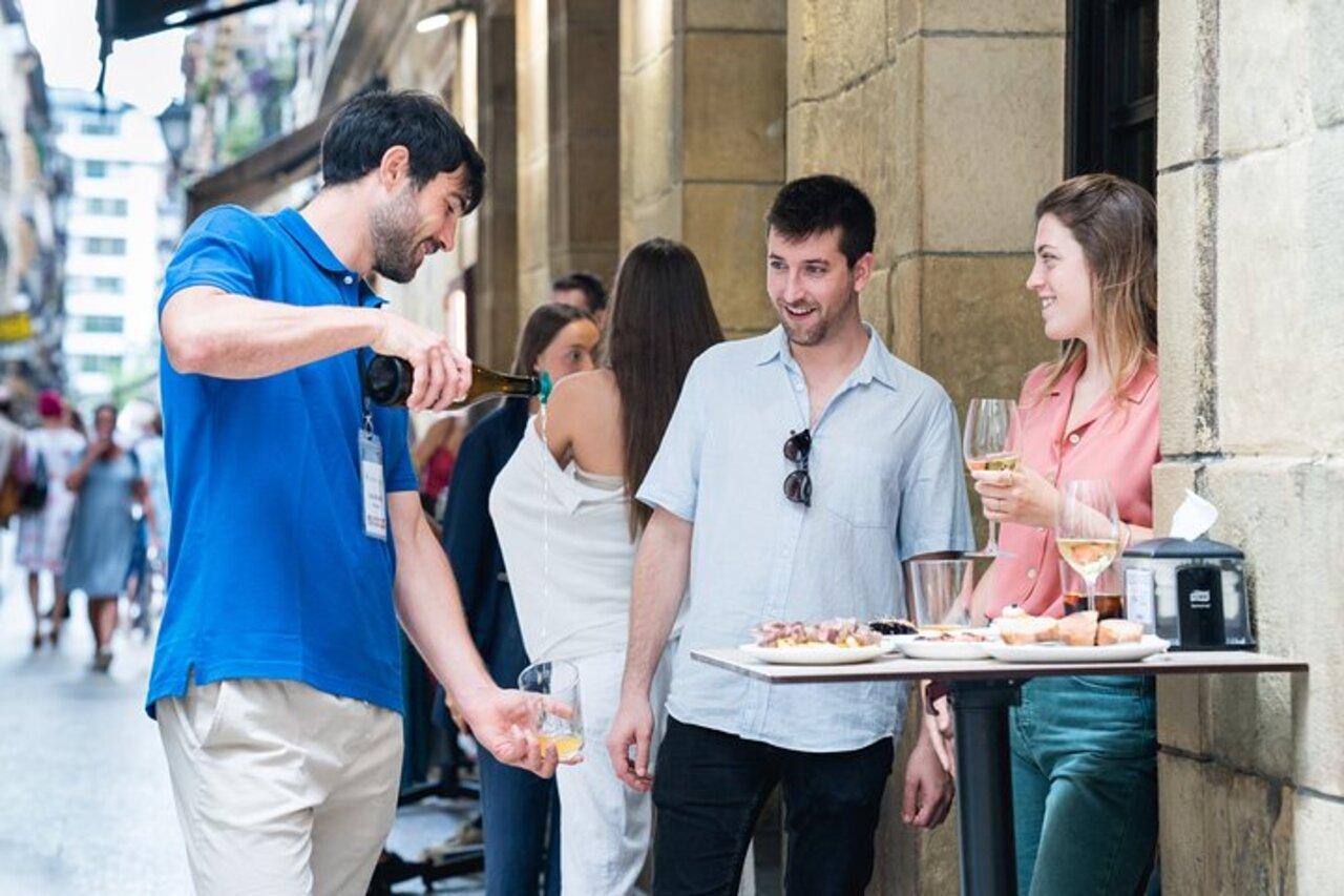San Sebastián Pintxo & Wine Walking Tour in the Old Town