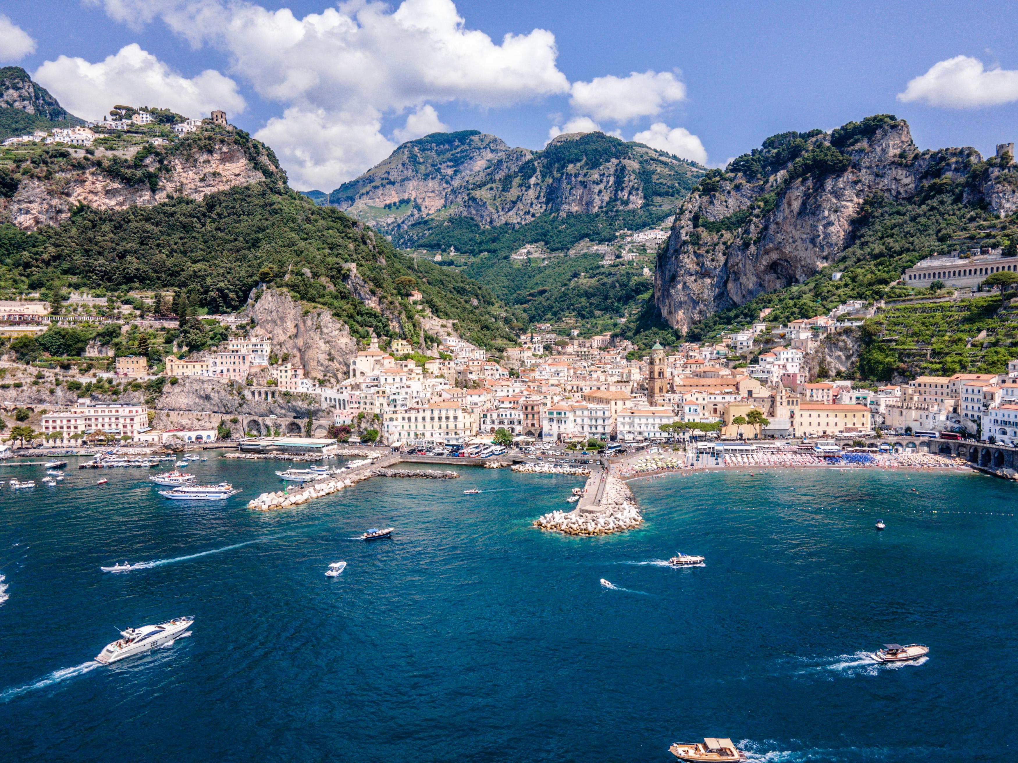 Amalfi Coast Boat Tour: Positano, Amalfi & Li Galli Islands