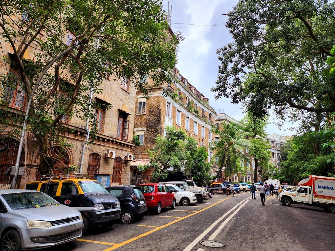 Private Mumbai Highlights & Dharavi Insight Tour
