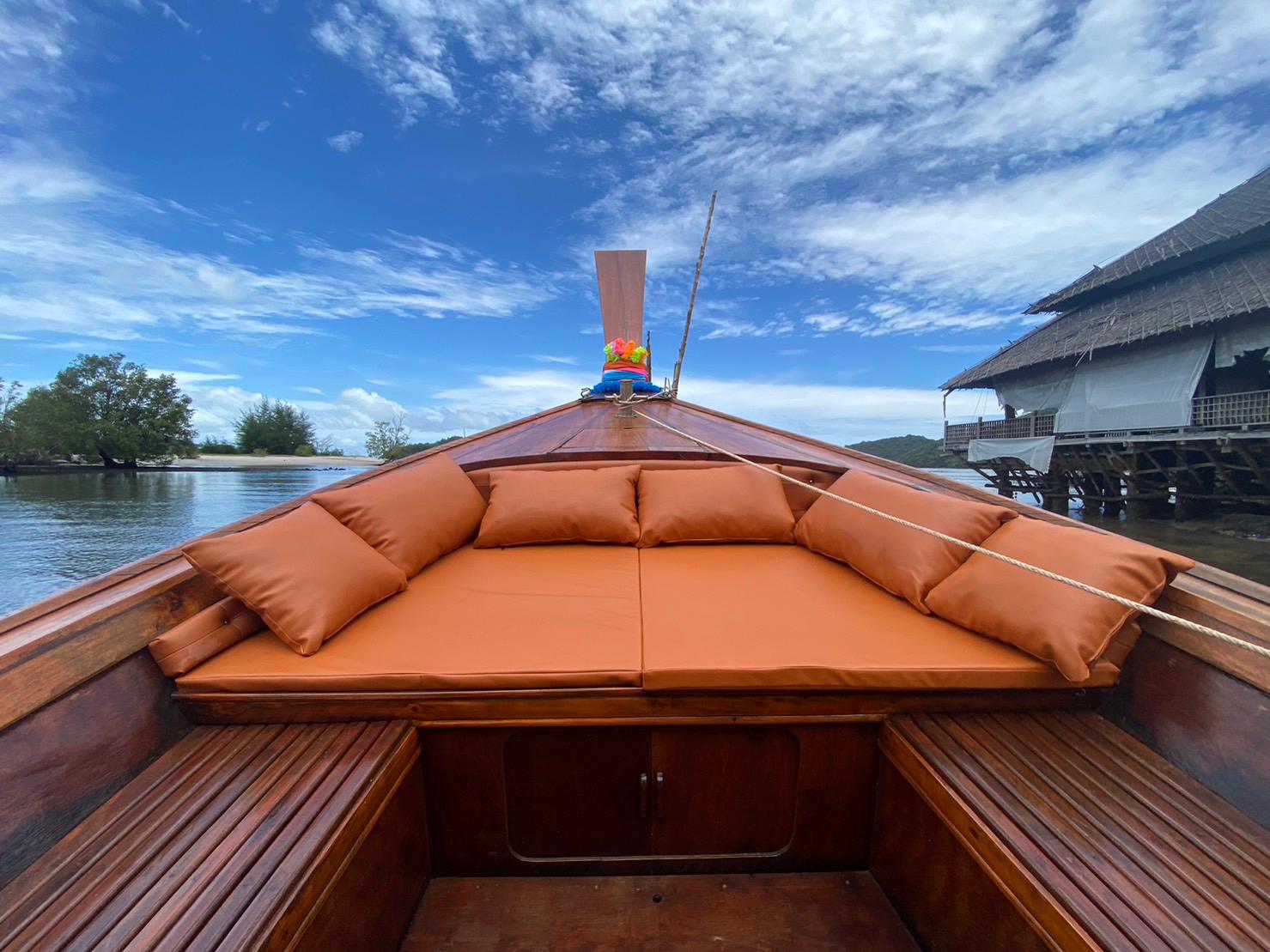 Krabi Private Long-Tail Boat Tour: Hong Island & Lao Lading