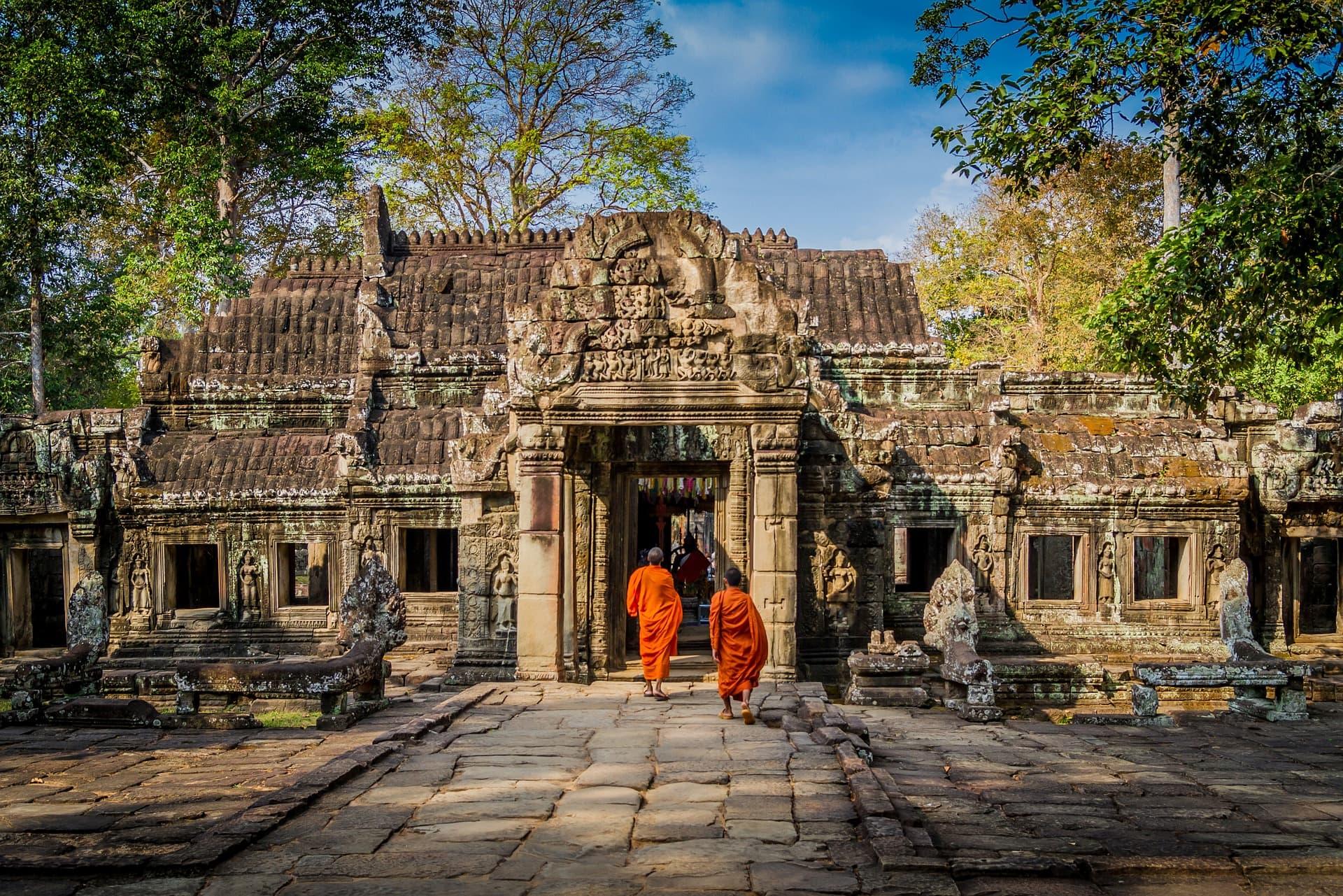 Siem Reap: Full-Day Angkor Temple Cycling Adventure