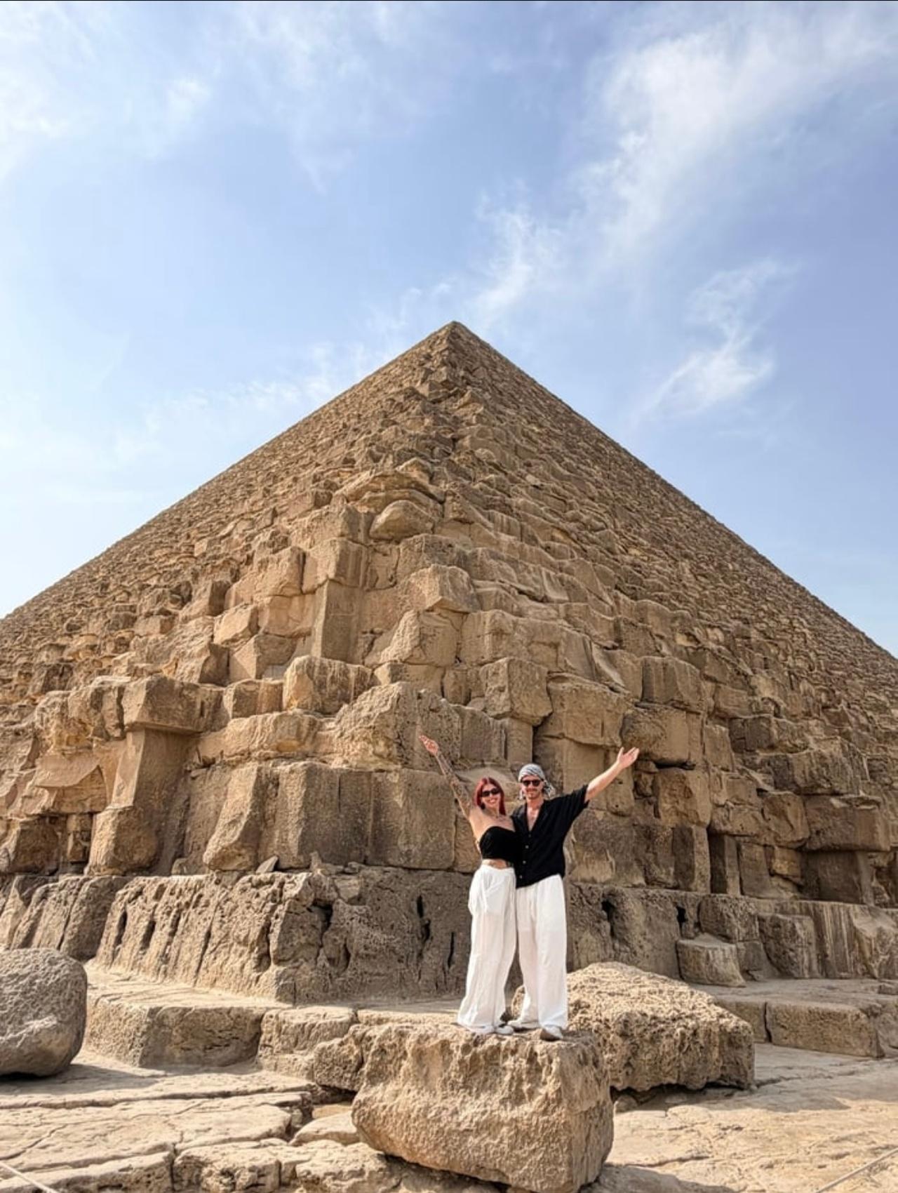 Sharm to Cairo: Giza Pyramids & Grand Museum Day Trip