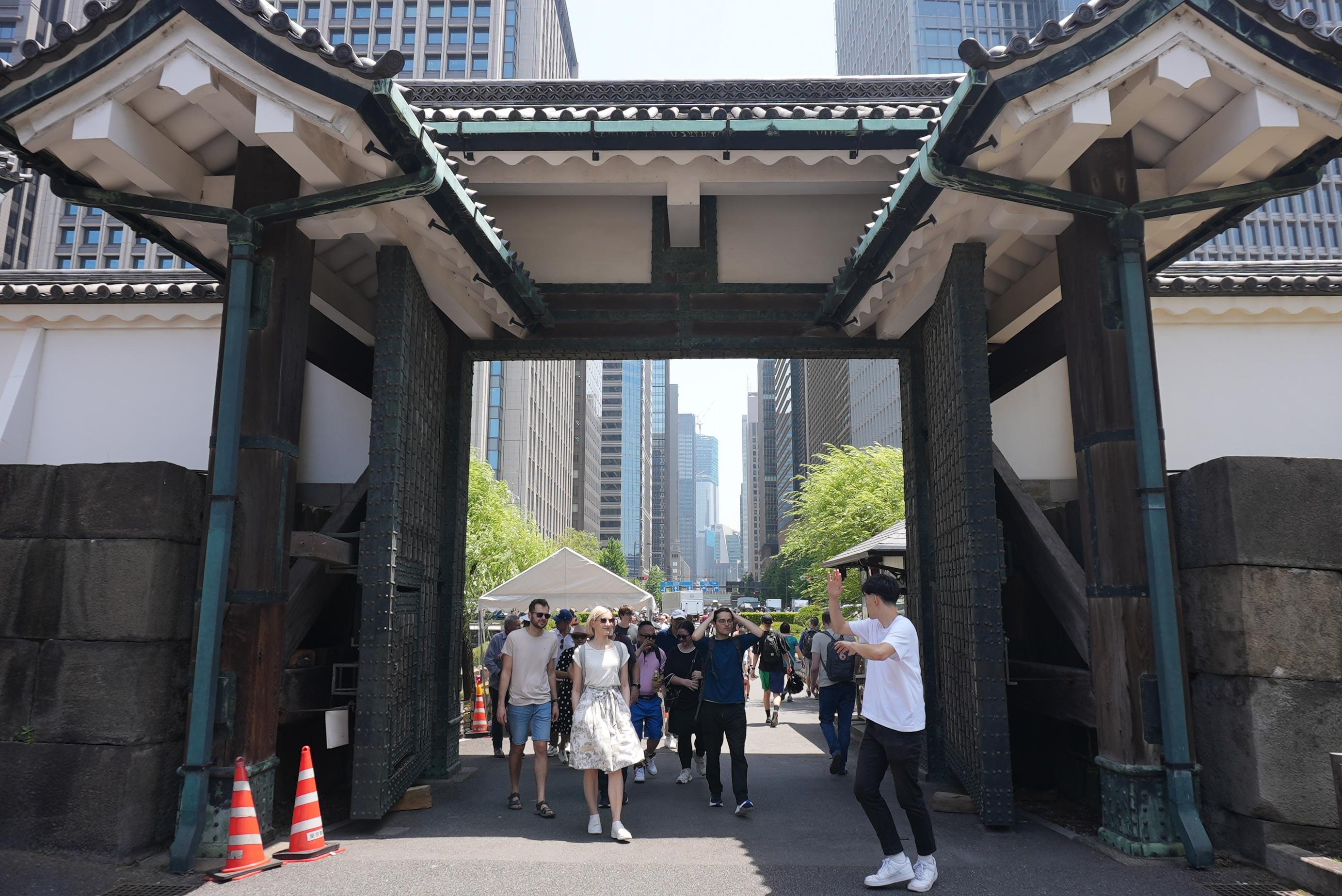 Tokyo: Imperial Palace and Shogun Walking Tour