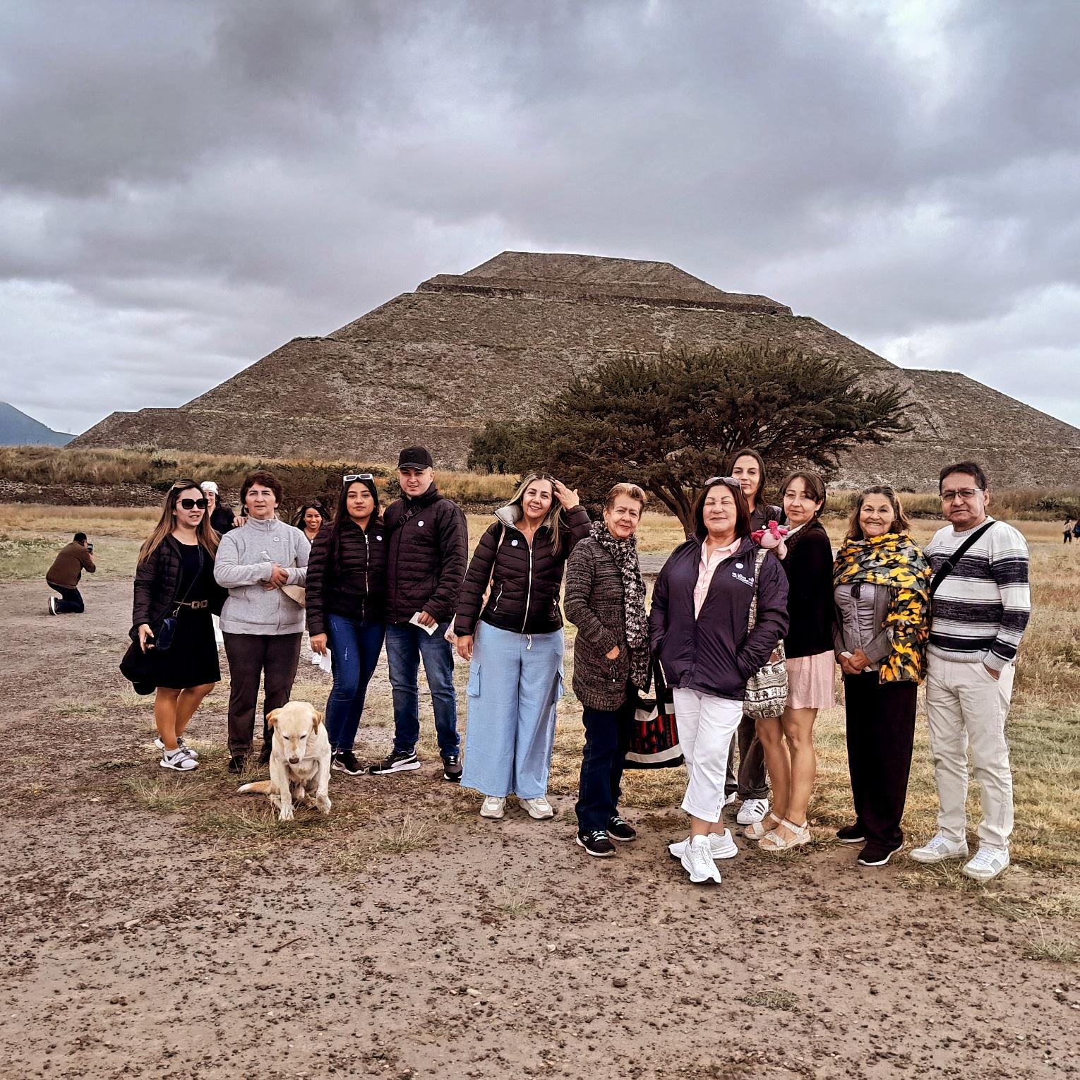 Private Teotihuacan & Basilica of Guadalupe Tour with Lunch