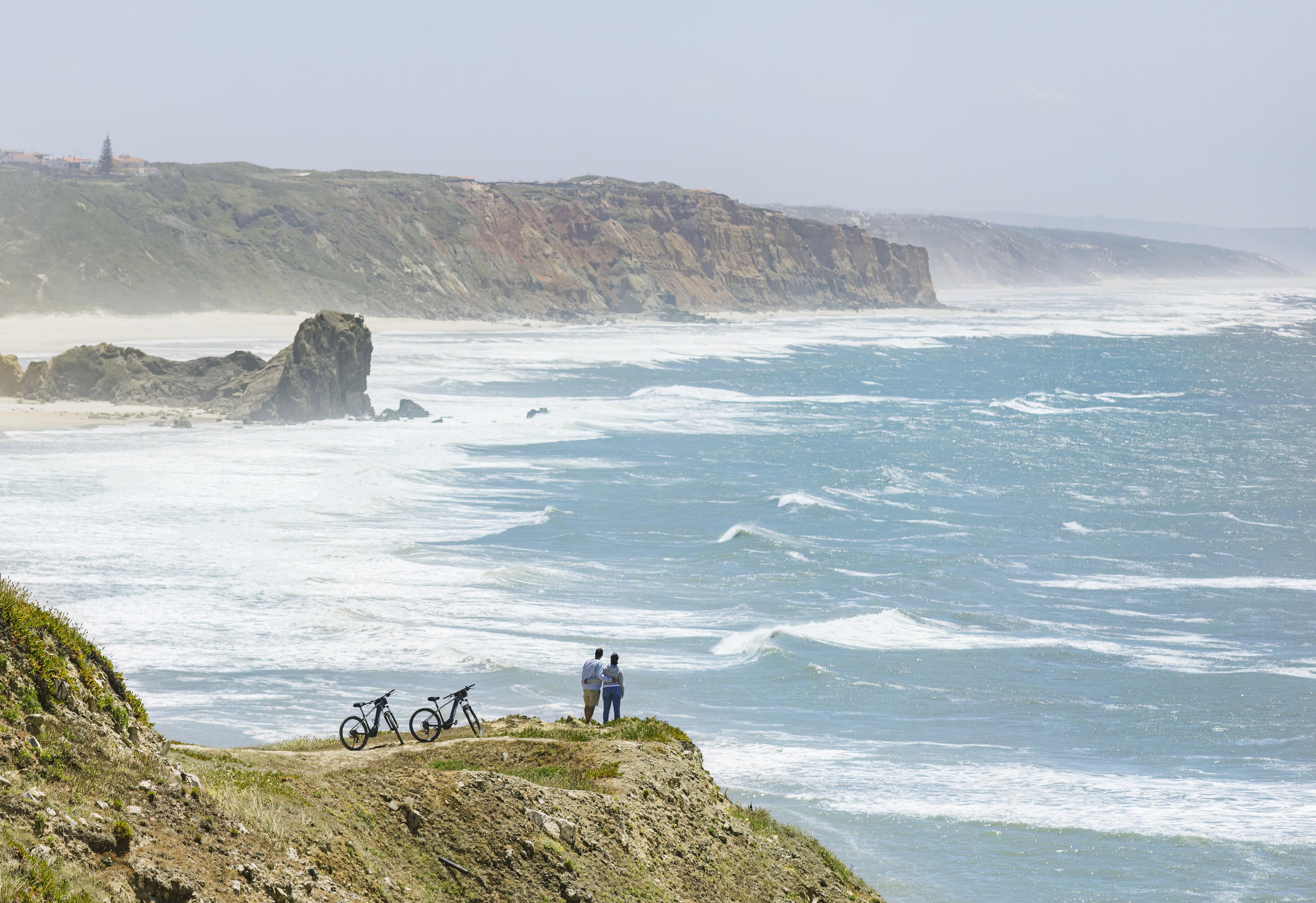Nazaré Coastal E-Bike Adventure