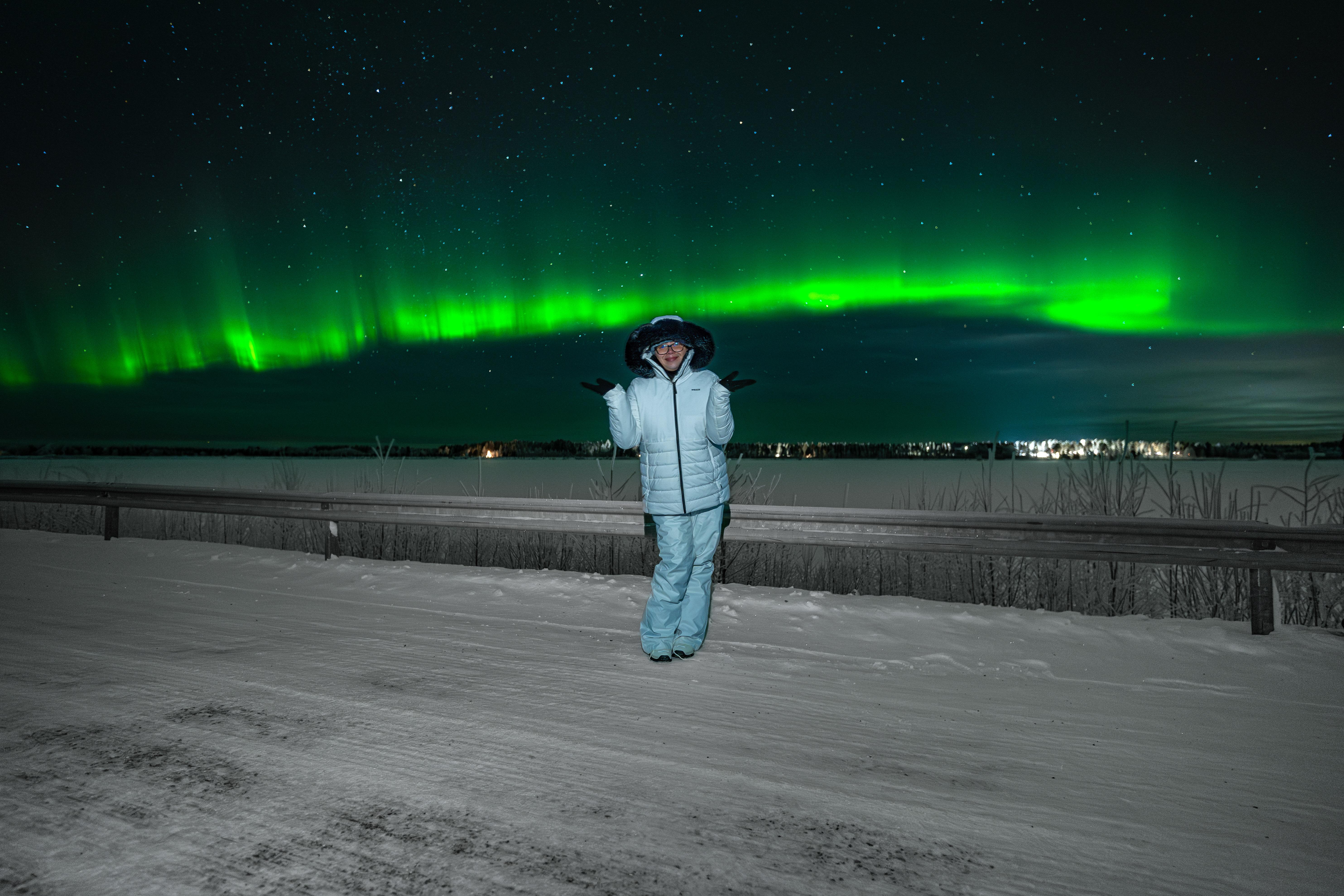 Rovaniemi Aurora Hunt – Expert-Led Northern Lights Chase with Free Photos