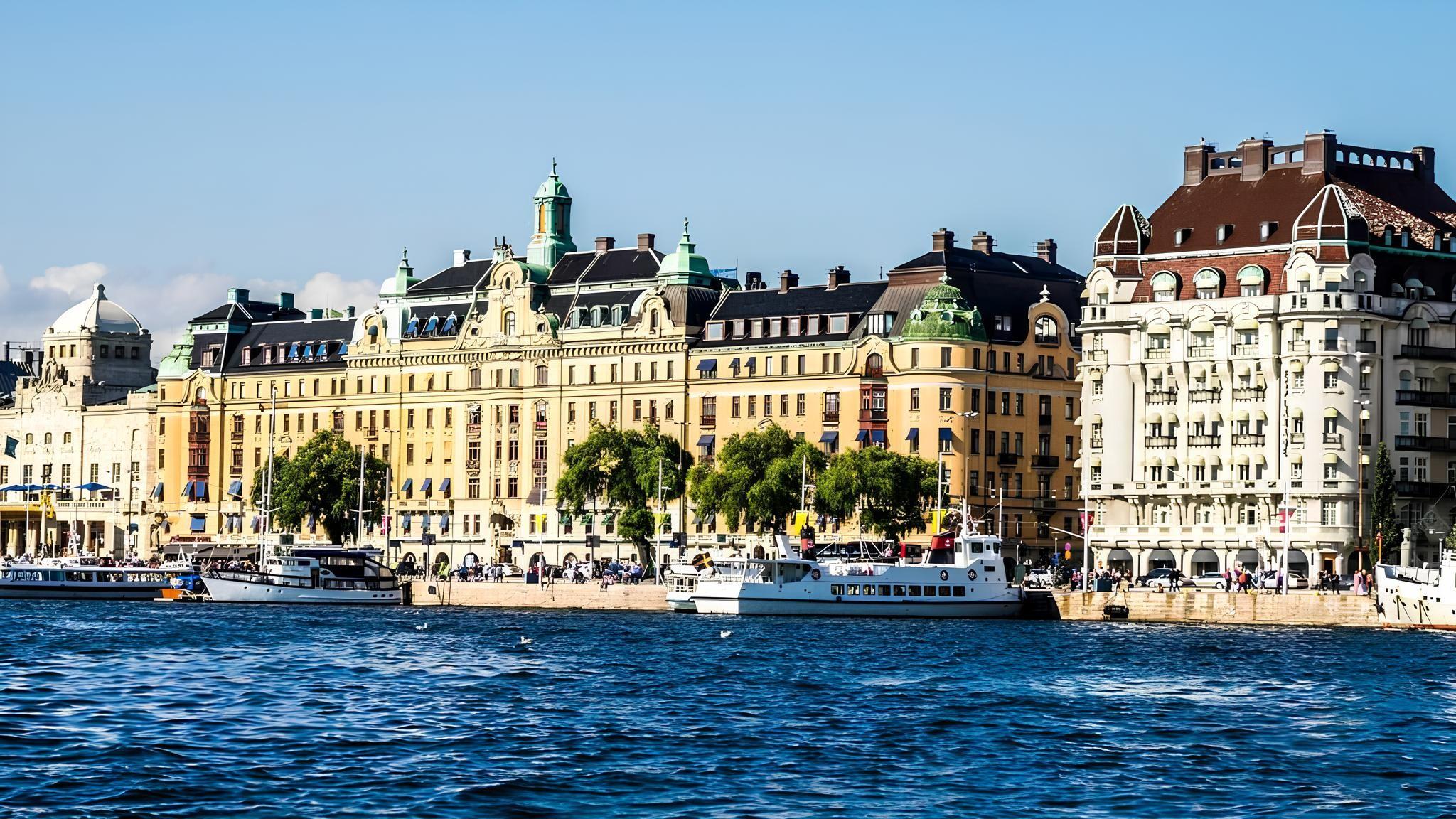 Hidden Gems & Viking Traces Walking Tour