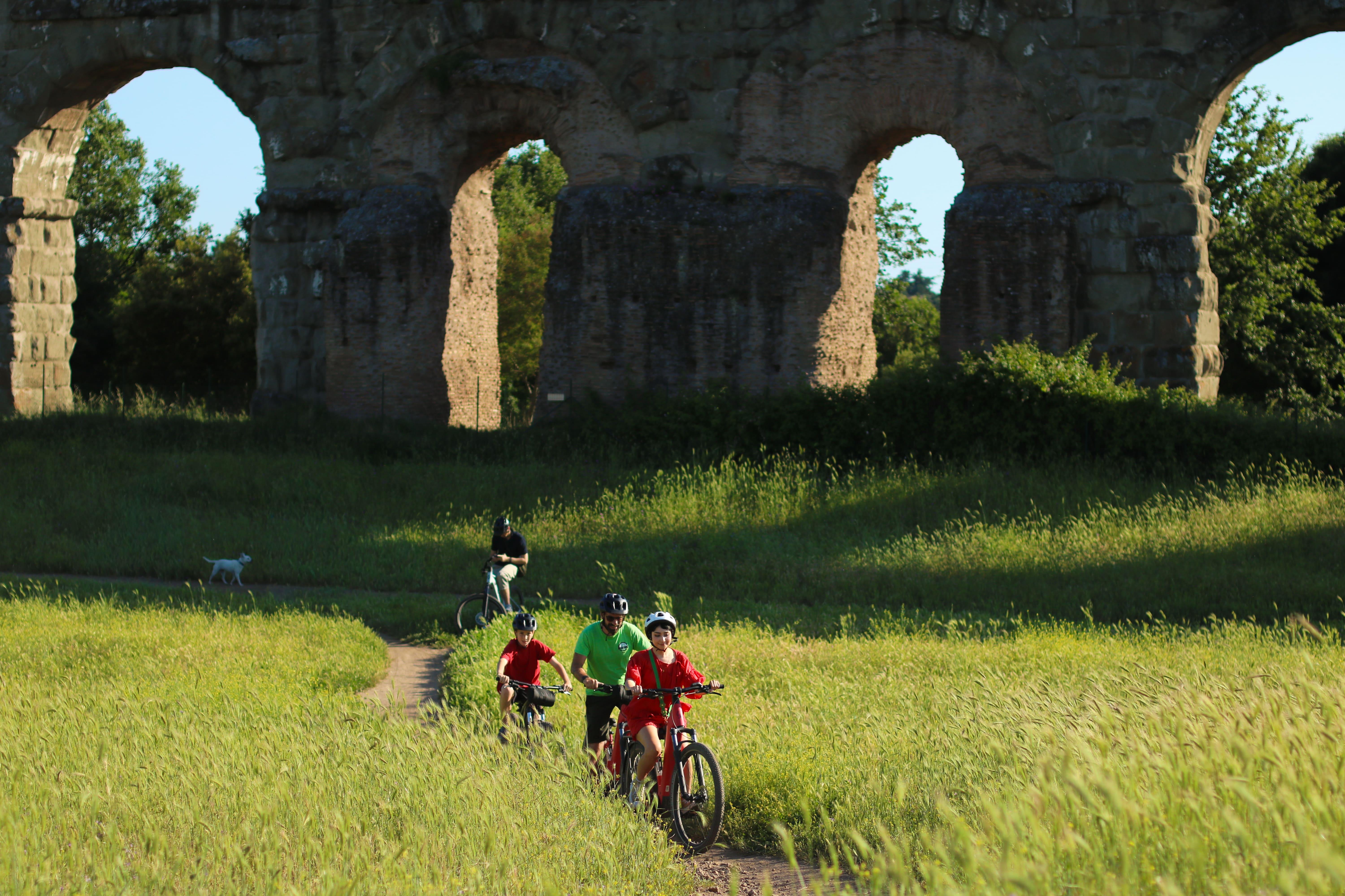 Rome: Appian Way, Catacombs & Aqueducts by eBike + Transfer - 2026 (Verified Reviews)
