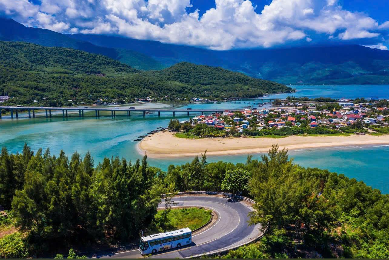 Hue Imperial City & Hai Van Pass Full-Day Tour