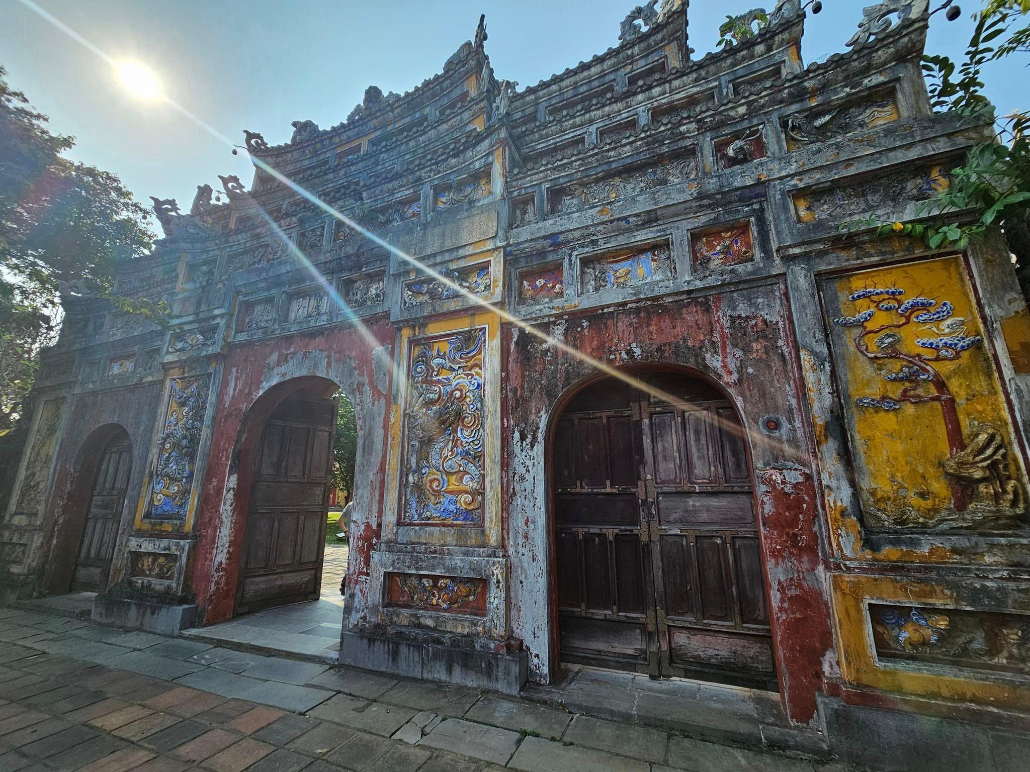 Hue Imperial City & Hai Van Pass Scenic Train Adventure