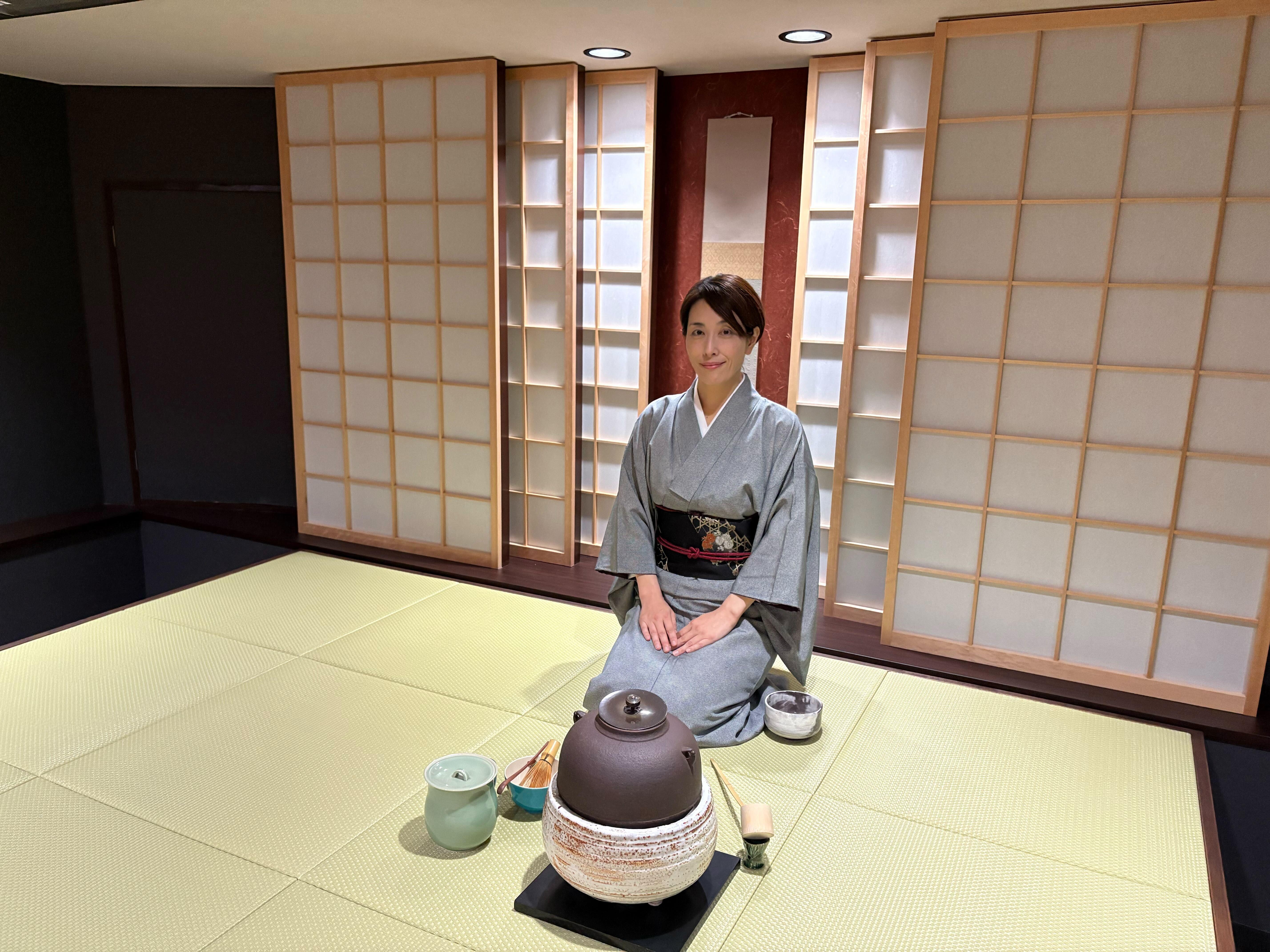 Traditionell teceremoni i Gion med matcha & lokala sötsaker