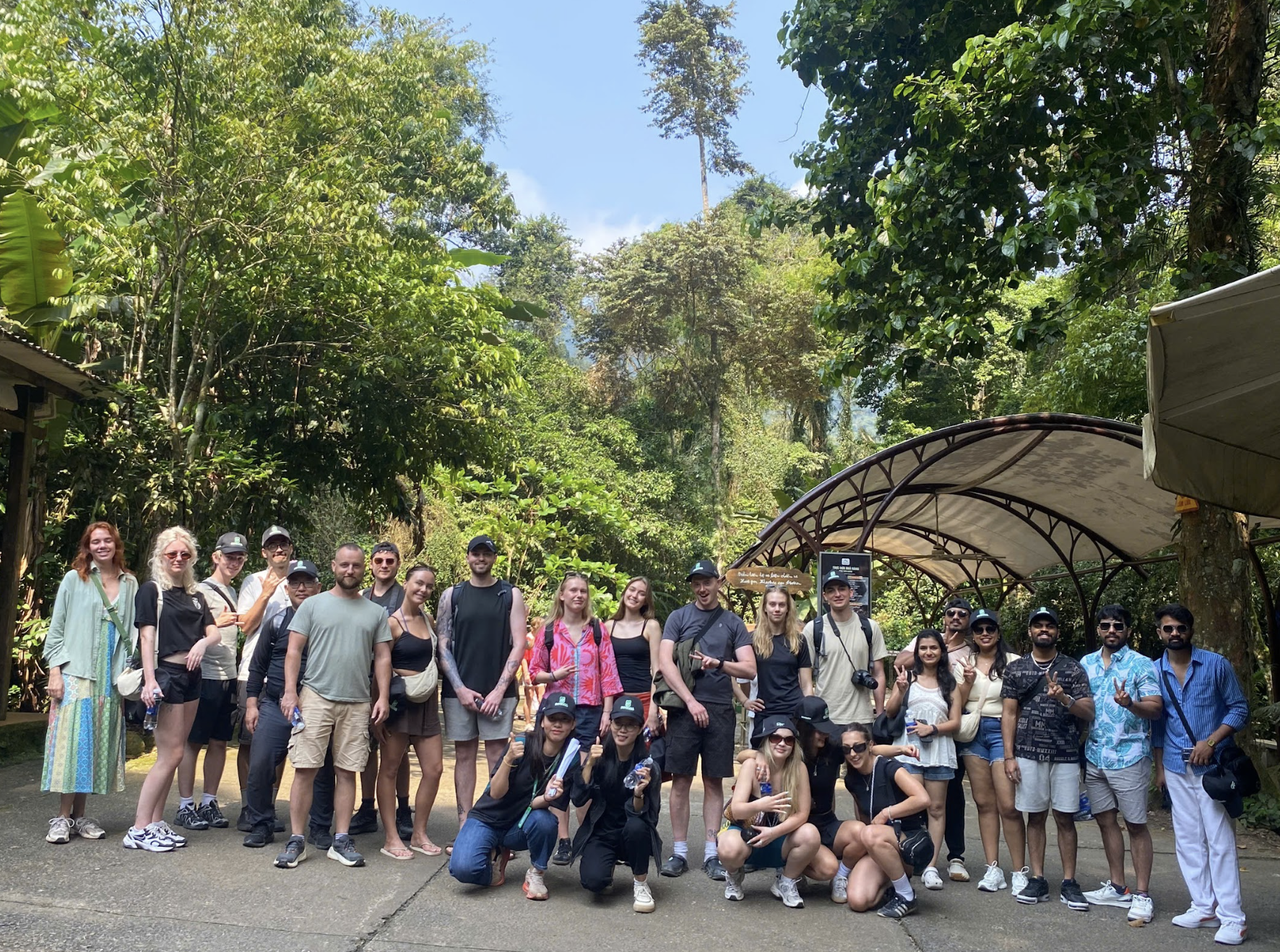 Phong Nha Cave boat tour Son River dragon boat and Paradise Cave karst — image 96