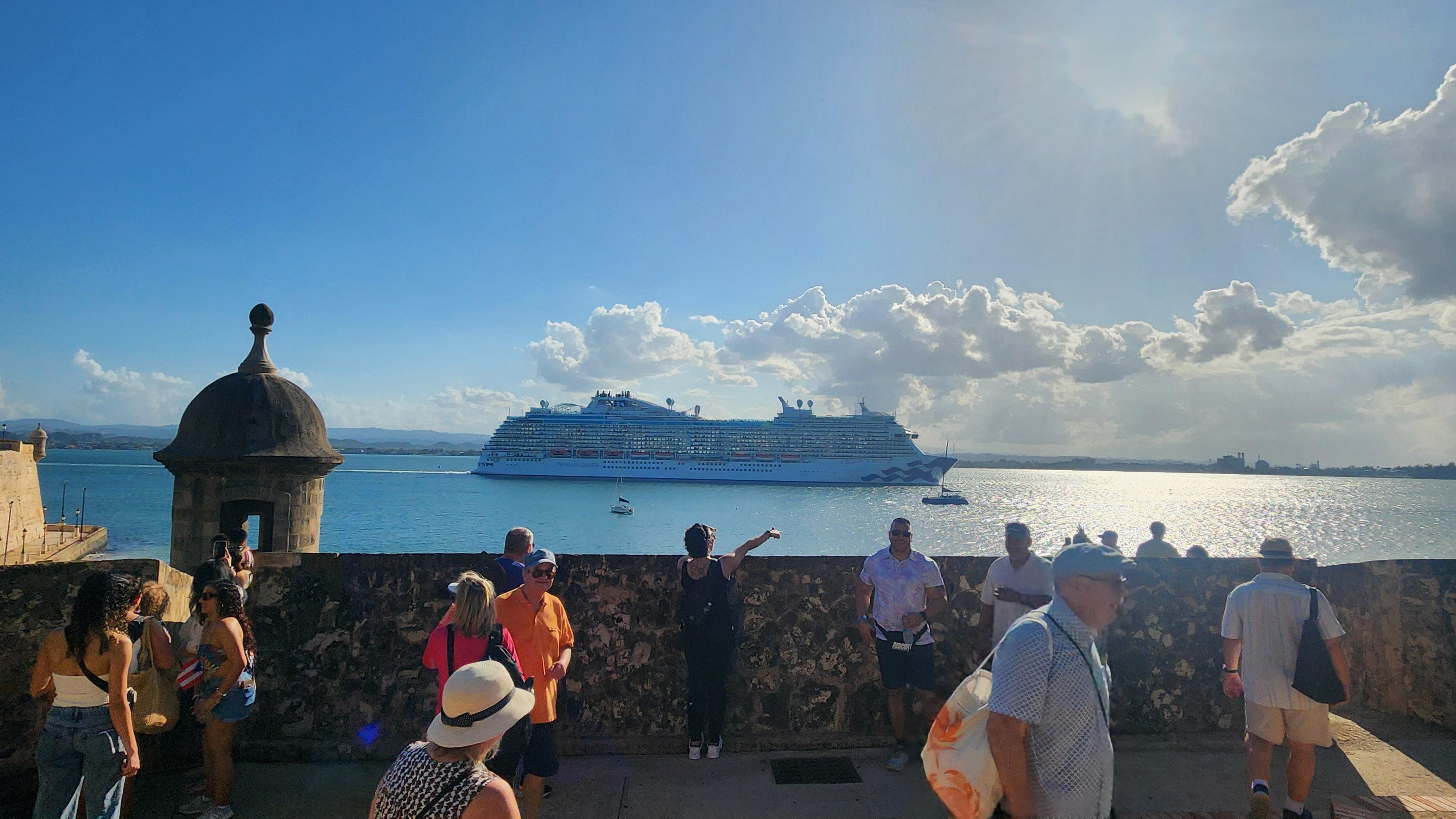 San Juan Guided City Explorer: History & Photo Stops