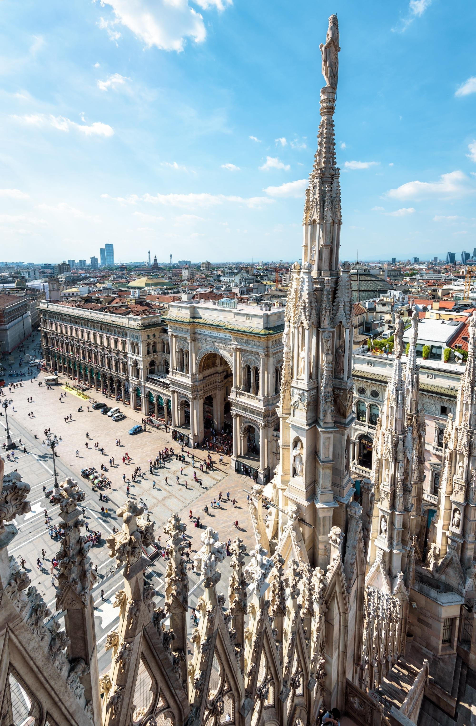 Milan Duomo & Rooftop Semi-Private Fast-Track Tour