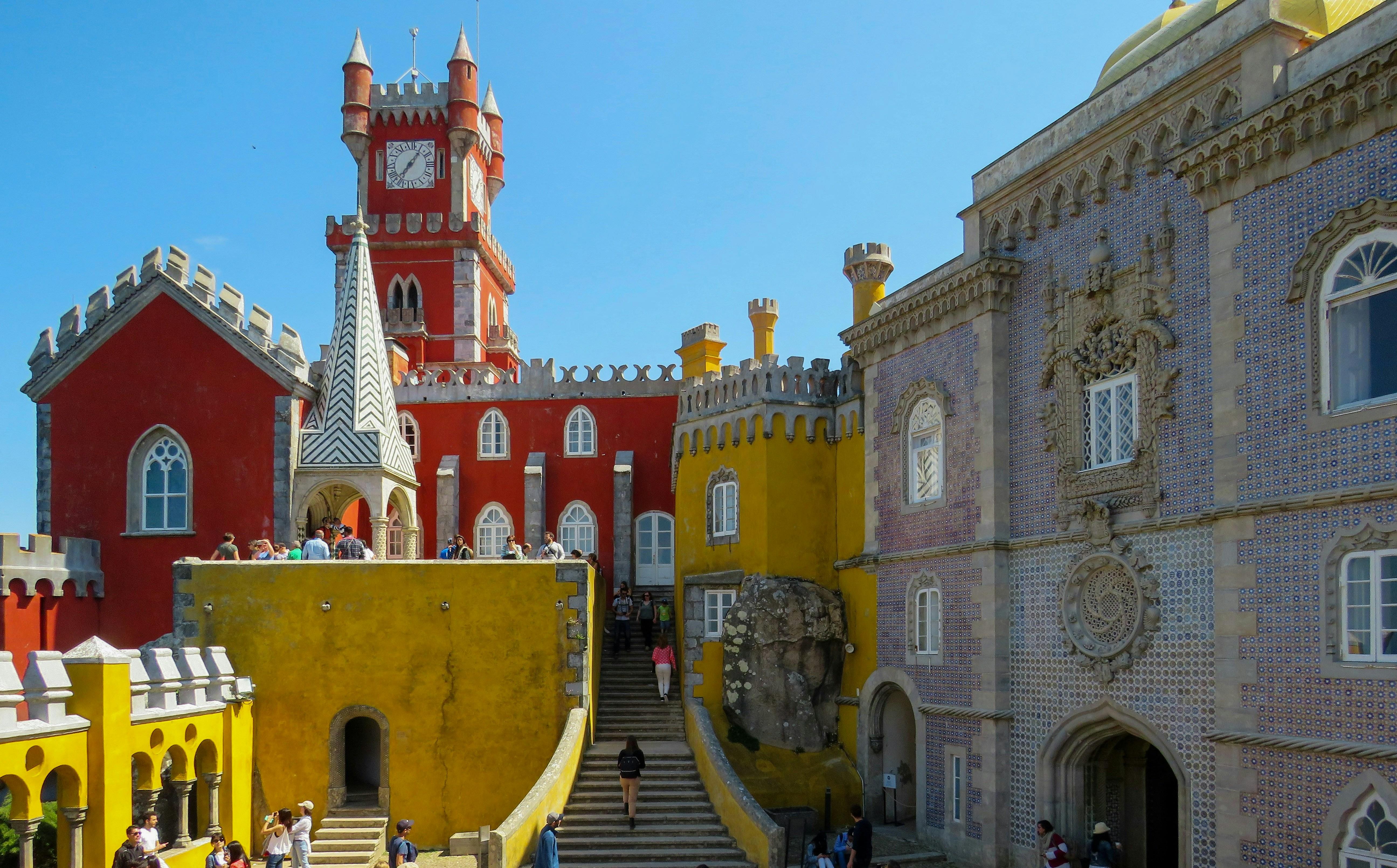 Sintra, Pena Palace, Regaleira, Cabo da Roca & Cascais Day Tour from Lisbon