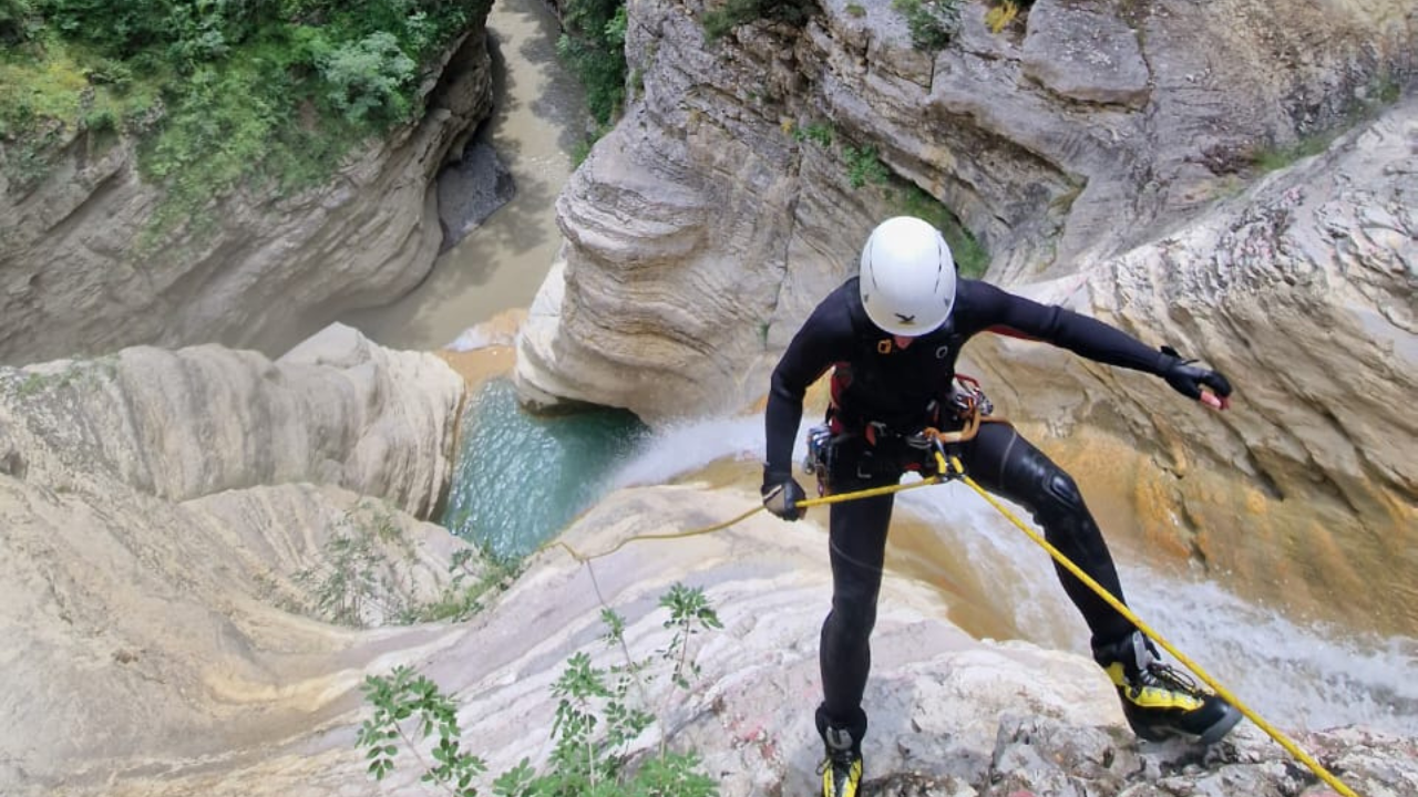 Osumi Canyon Canyoning at Bigazi Waterfall