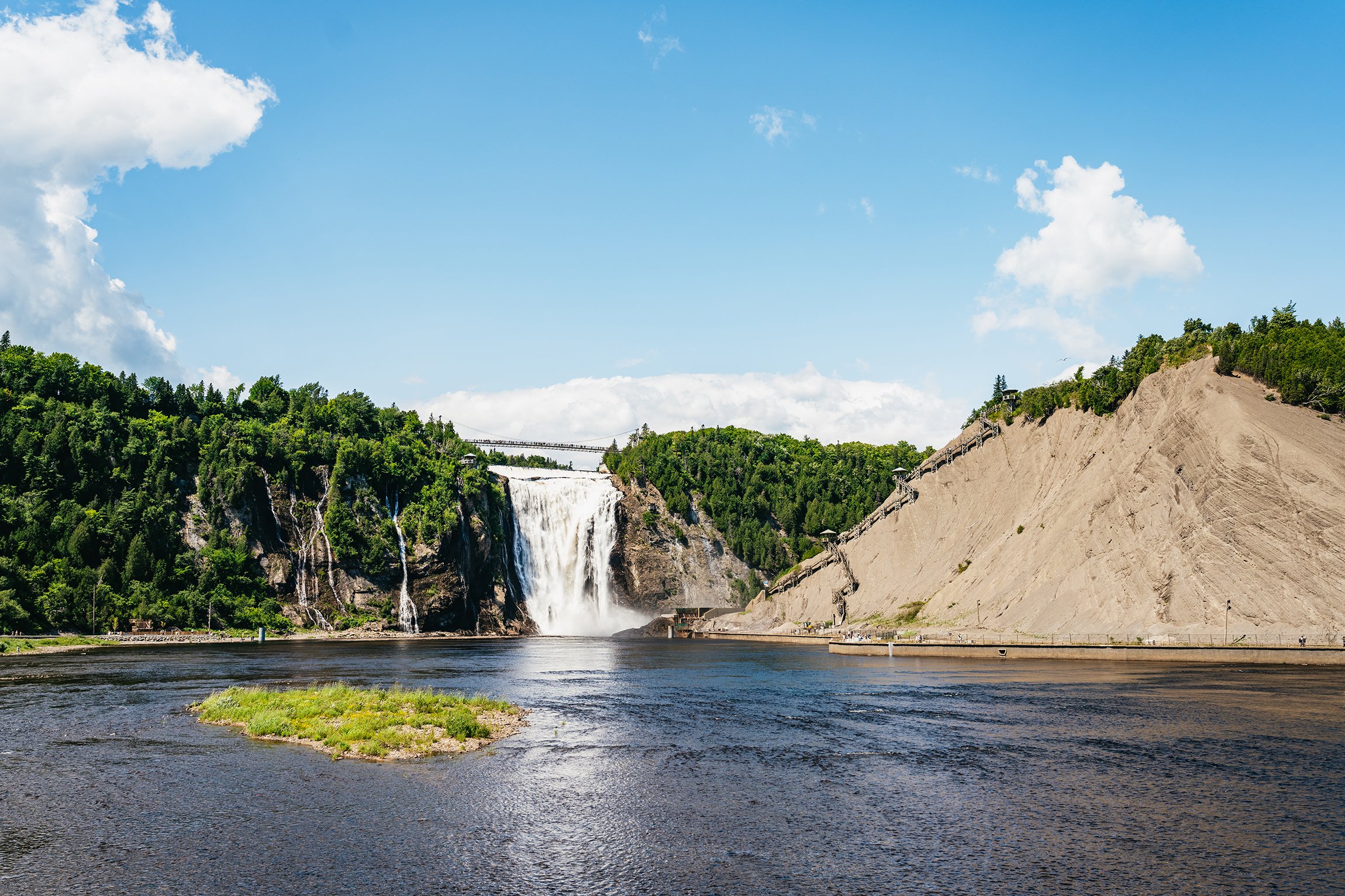 Quebec City: Montmorency Falls & Ile d'Orleans Half-Day Tour