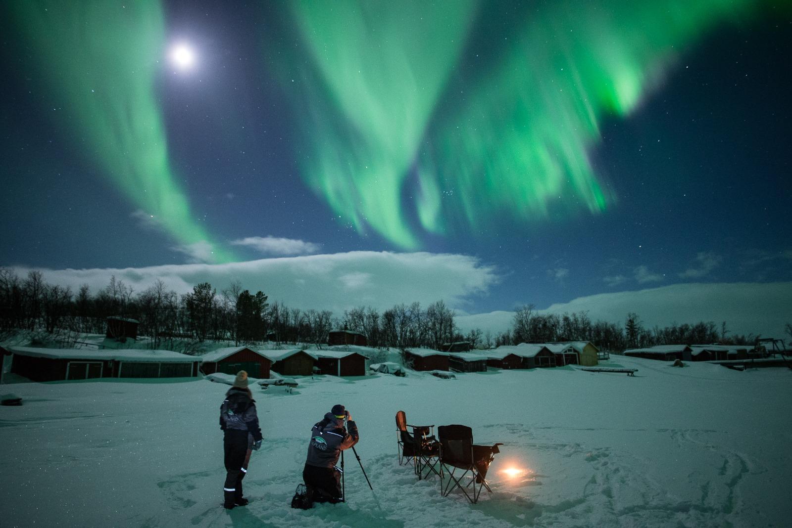 Abisko Private Northern Lights Hunt with Photography