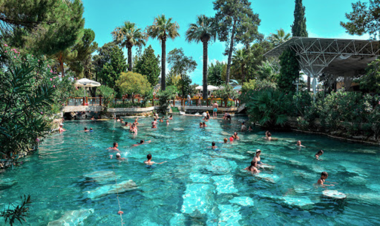 Pamukkale & Hierapolis Full-Day Trip from Istanbul with Flights