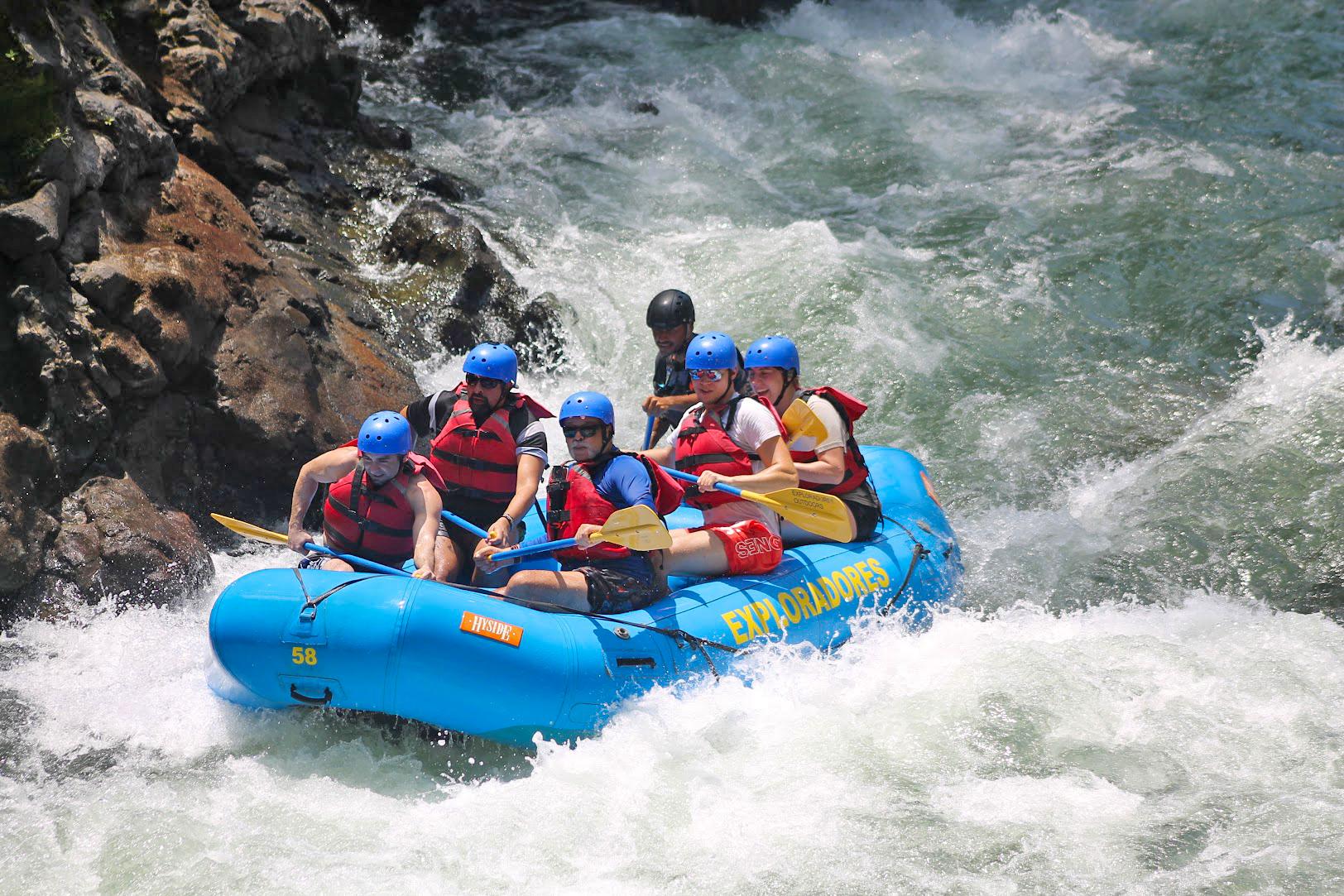 Pacuare River Whitewater Rafting: Class III–IV Rapids Day Trip from San José