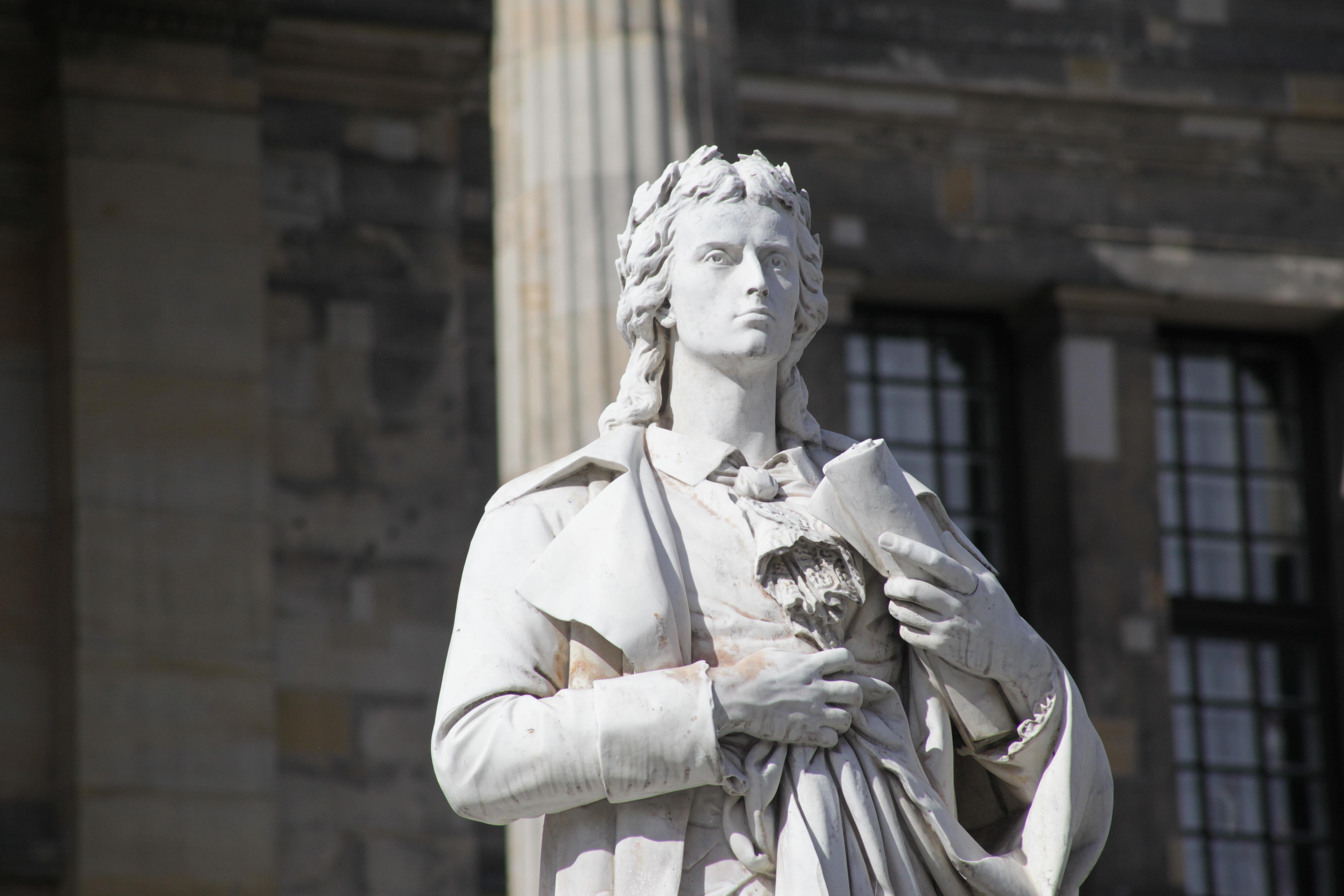Berlin walking tour — Mitte, the Reichstag and the government quarter — image 18