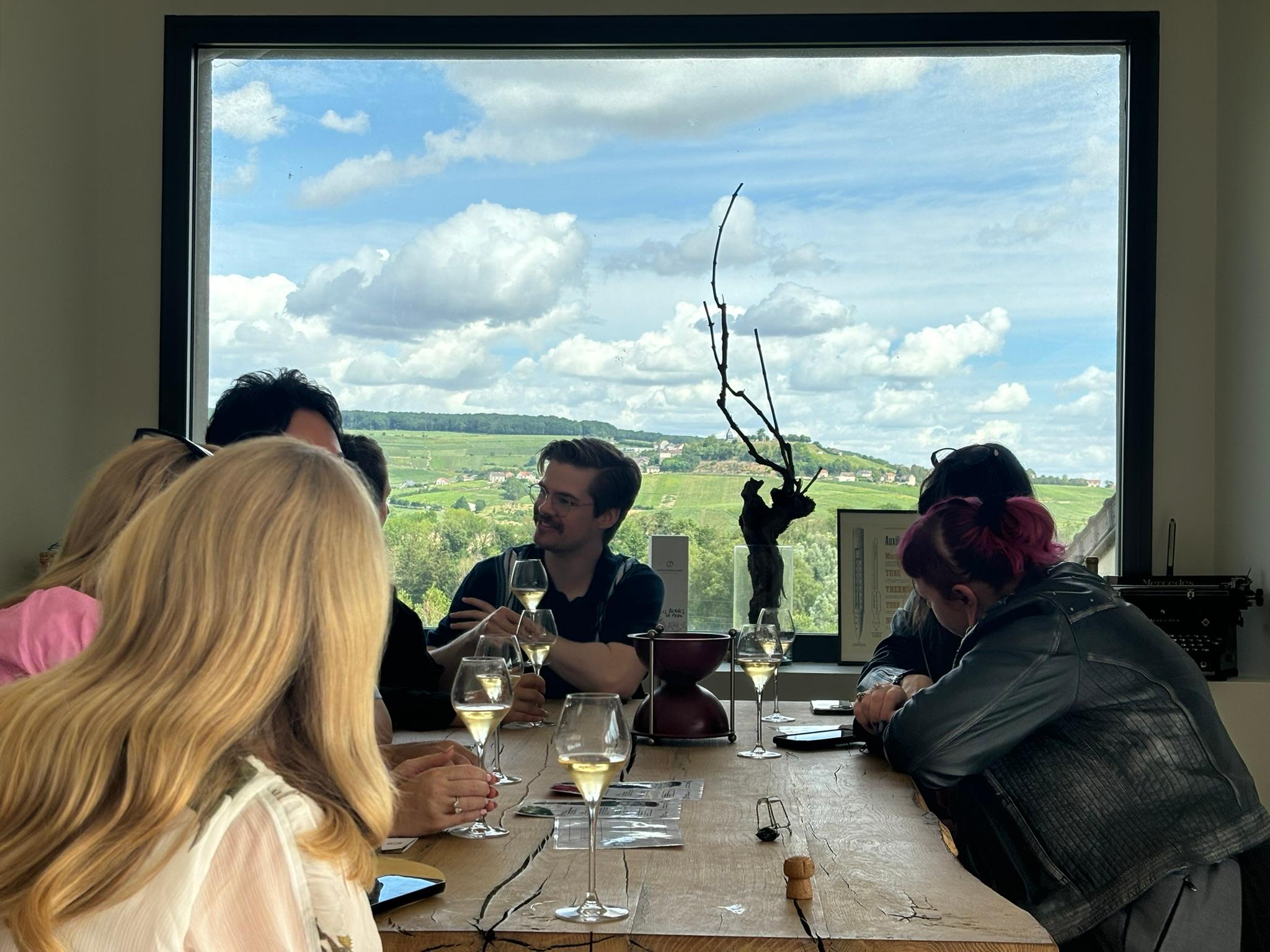 Mumm Champagne tour — Reims, 25 km chalk crayères, Verzenay grand cru Pinot Noir vineyards — image 3