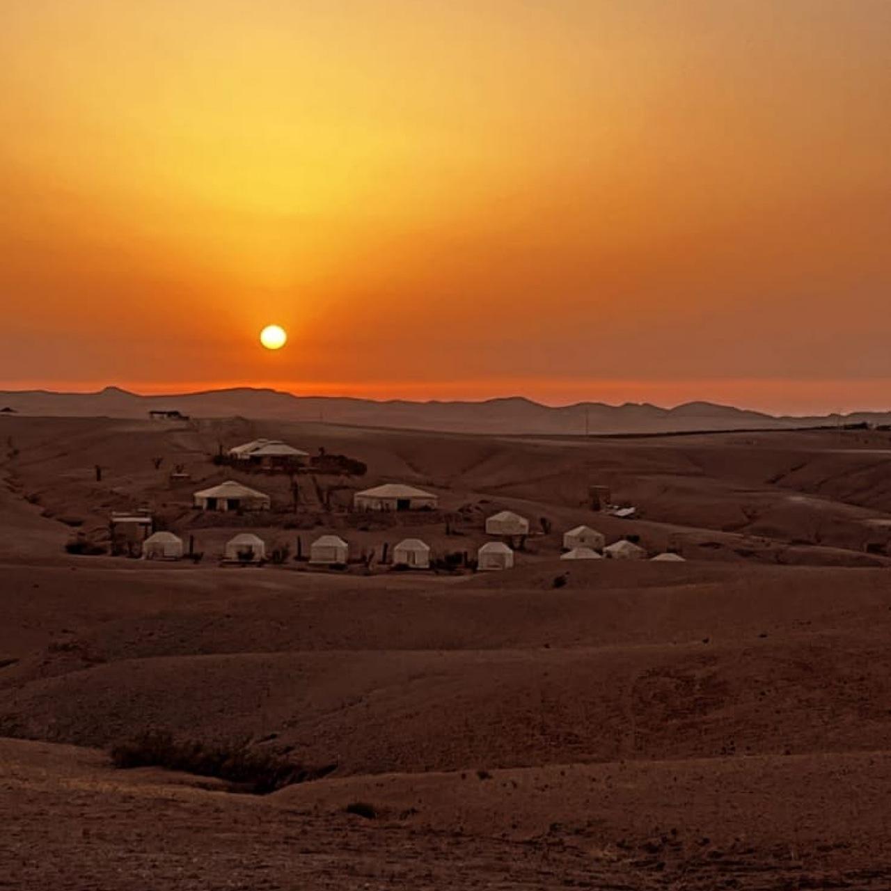 Agafay Desert Overnight: Quad Biking, Moroccan Dinner & Starlit Camp