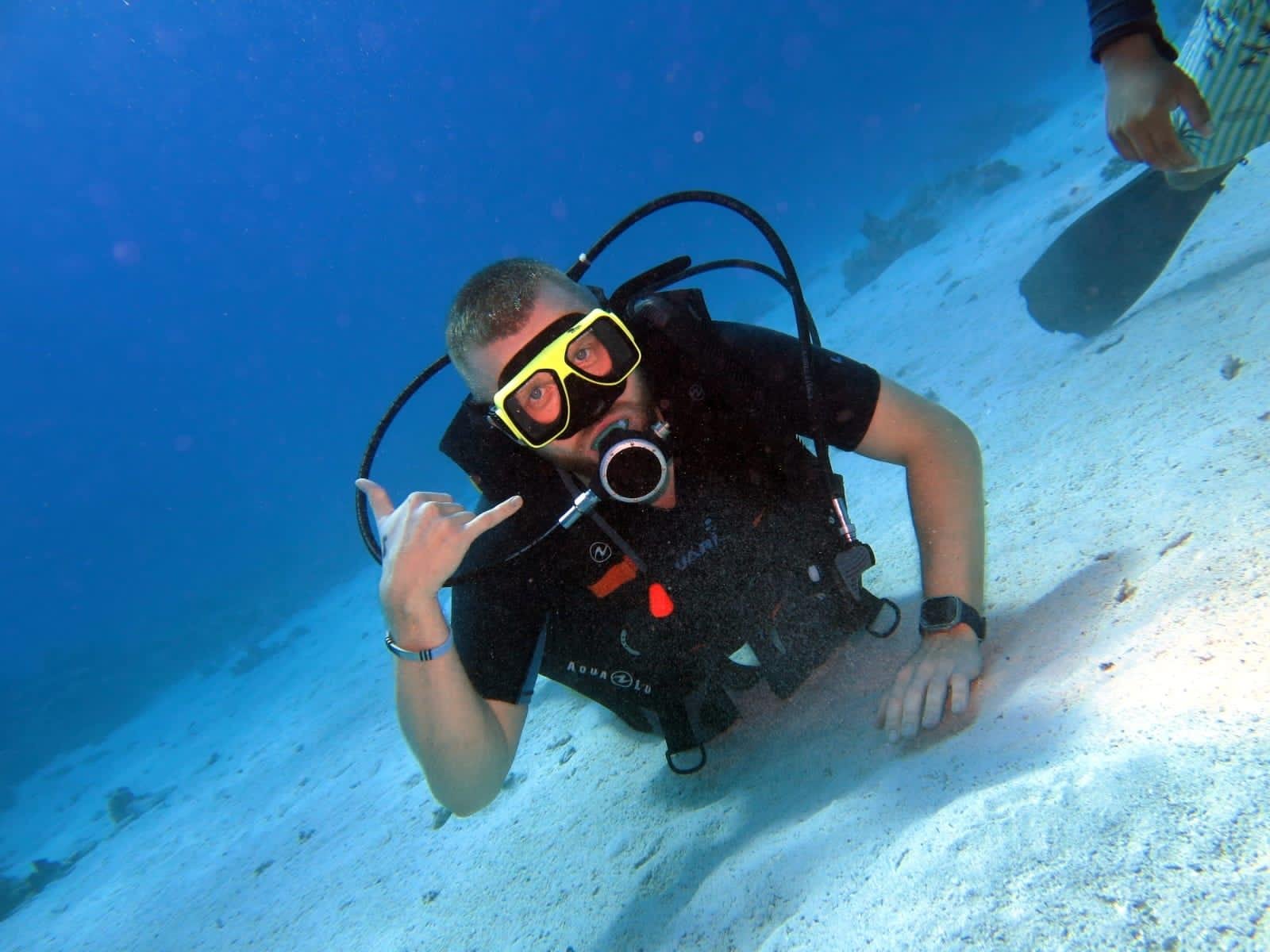 Sharm El Sheikh: White Island & Ras Mohamed Full-Day Sailing Adventure