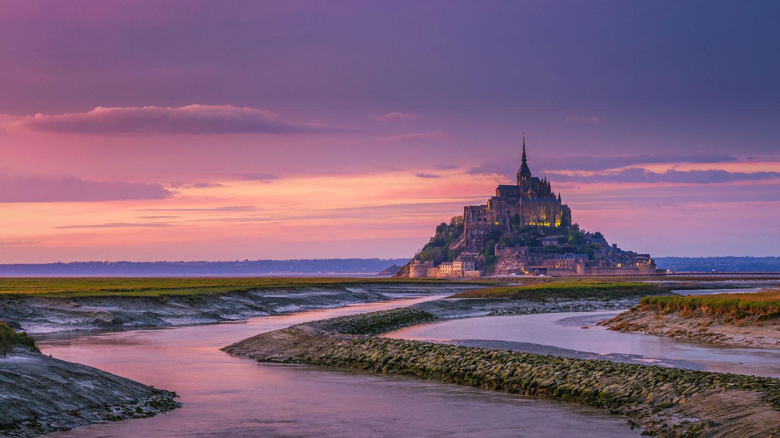 Mont Saint-Michel Small-Group Day Trip from Paris with Abbey Ticket - 2026 (Verified Reviews)