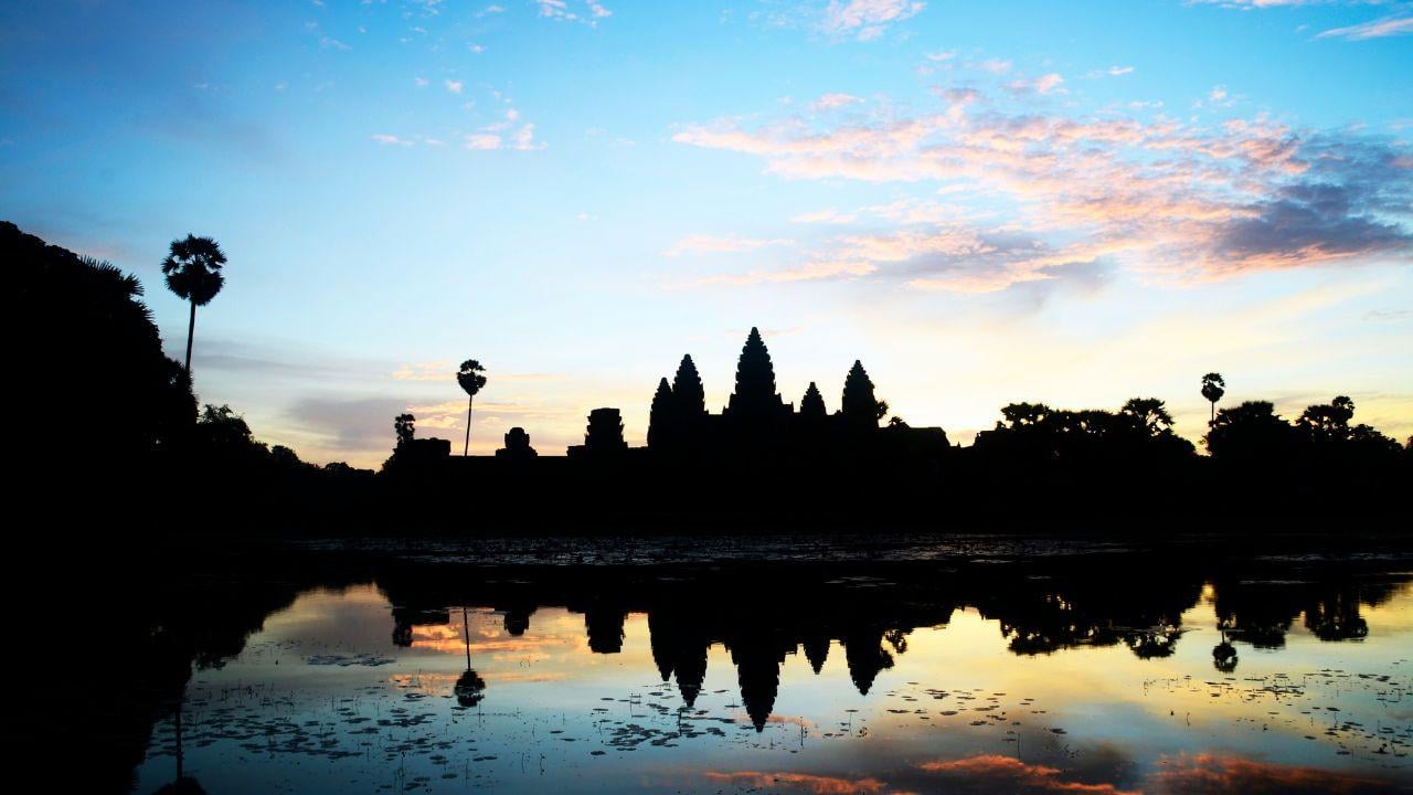 Angkor Wat Sunrise & Tonle Sap 2.5-Day Private Exploration