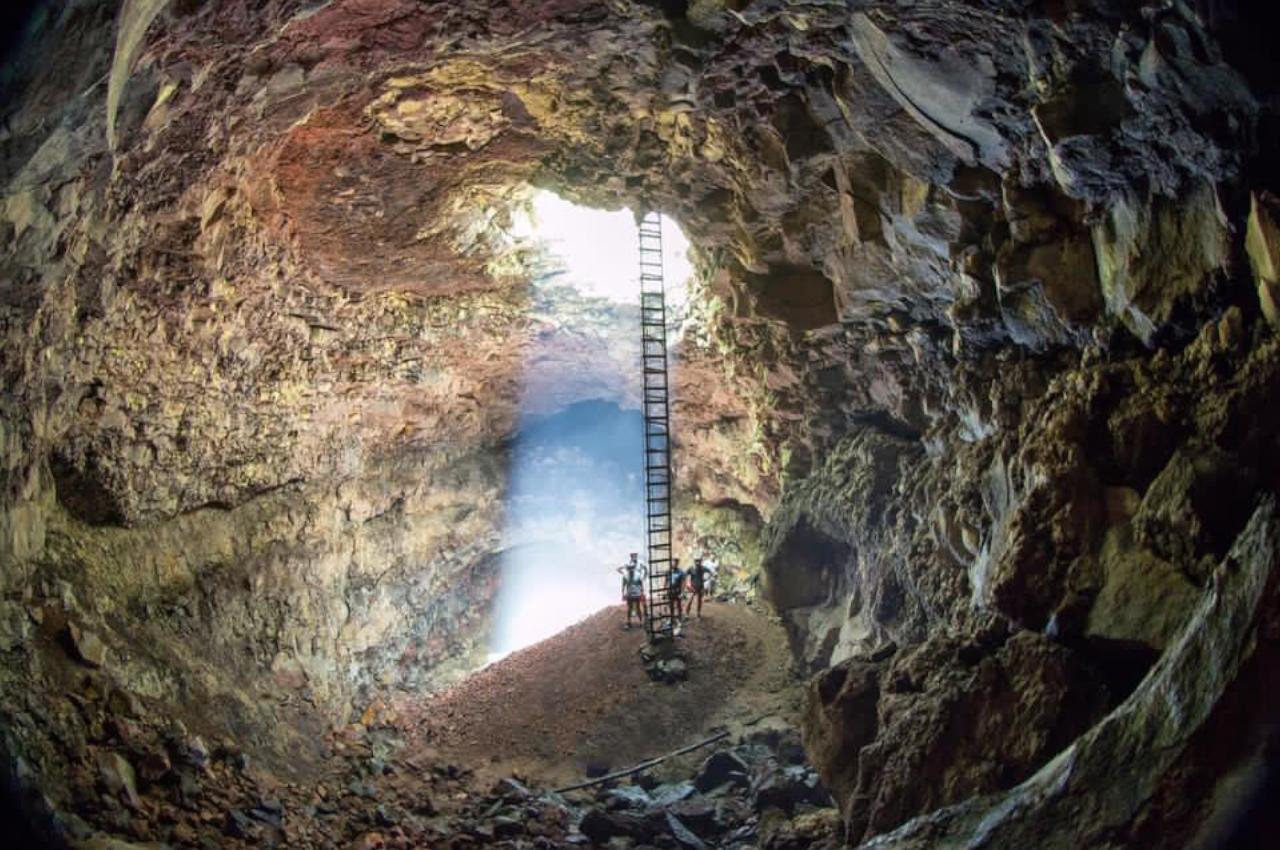 Trillizos Volcano Crater Rappelling Adventure