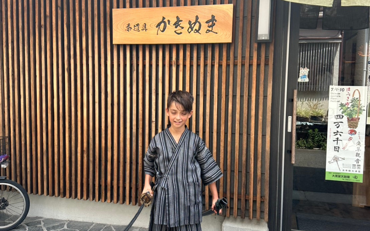 Asakusa Kimono Rental – Full-Day Traditional Dress Experience