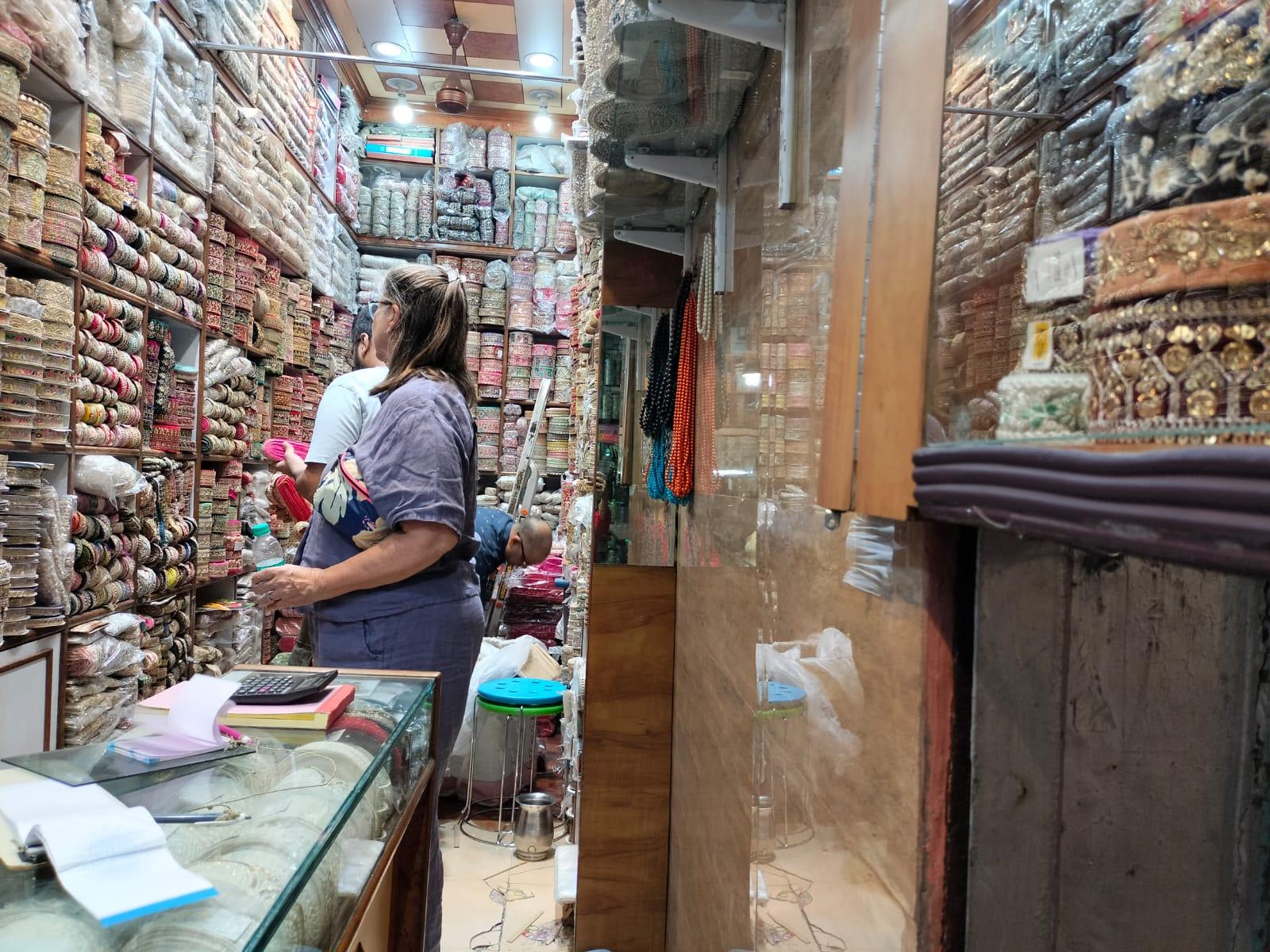 Delhi Insider’s Shopping & Heritage Day Tour