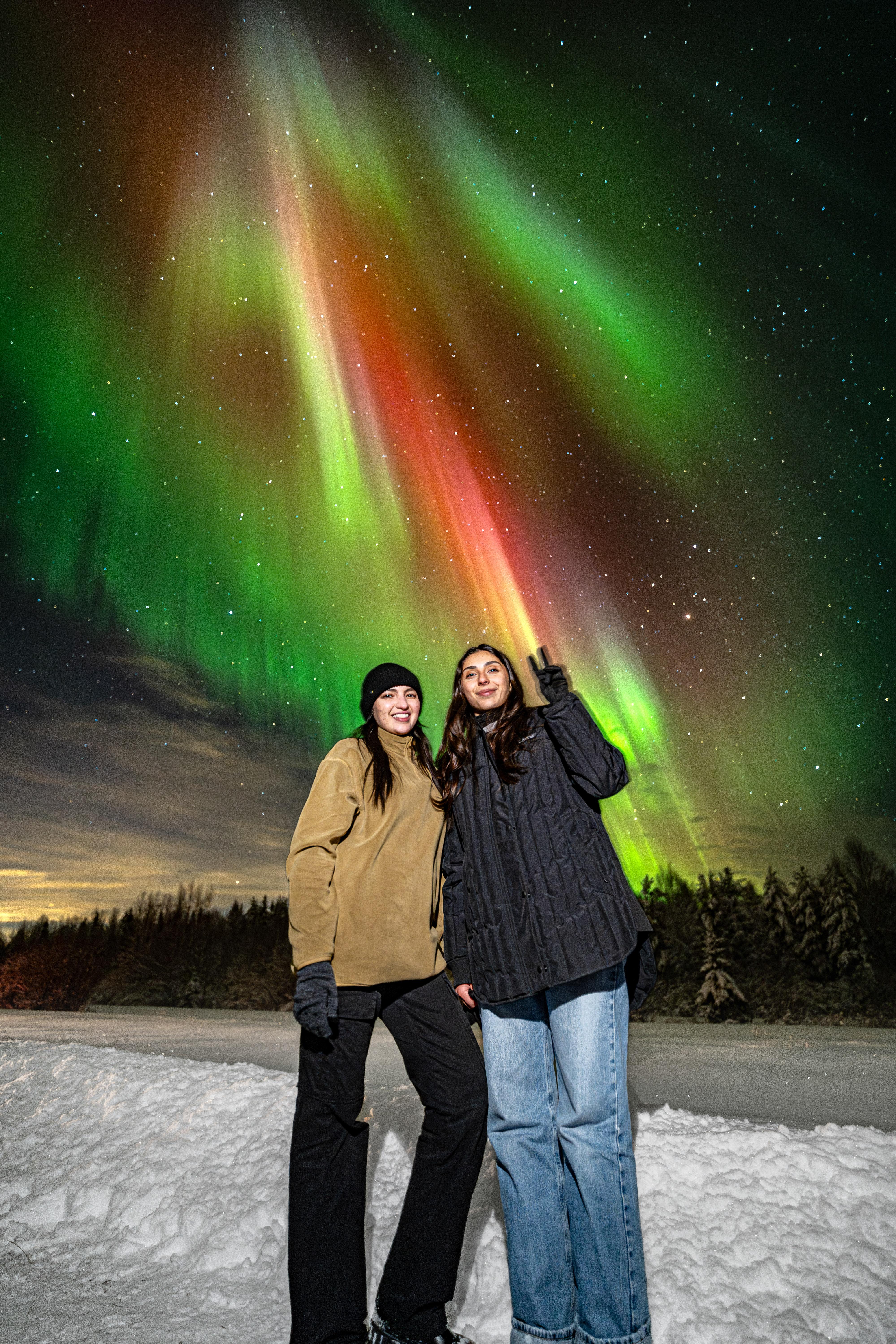 Rovaniemi Aurora Hunt – Expert-Led Northern Lights Chase with Free Photos